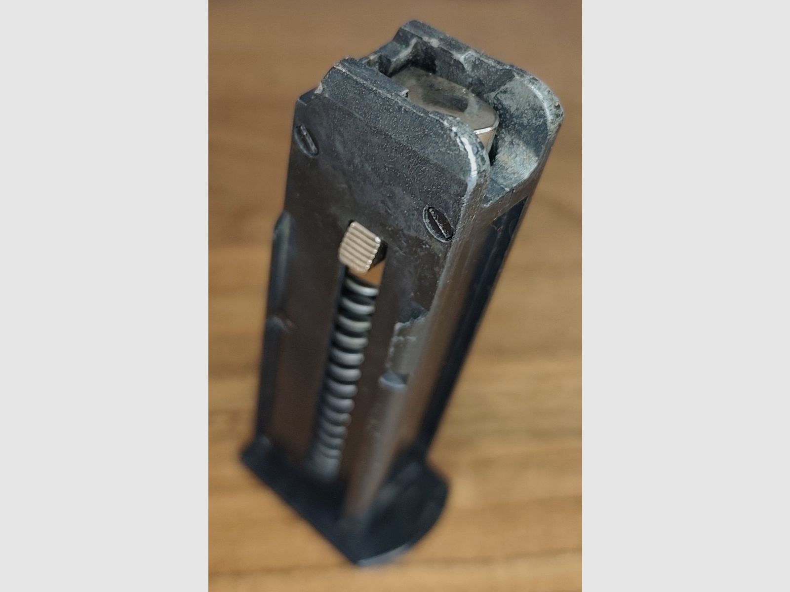 Weihrauch HW 94 Magazin + Wadi Supra Pfefferpatronen