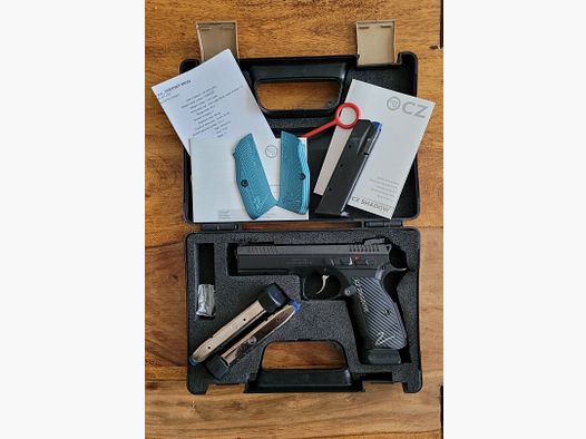 CZ Shadow 2 mit 4 Magazinen + LokGrip Griffschalen in OVP