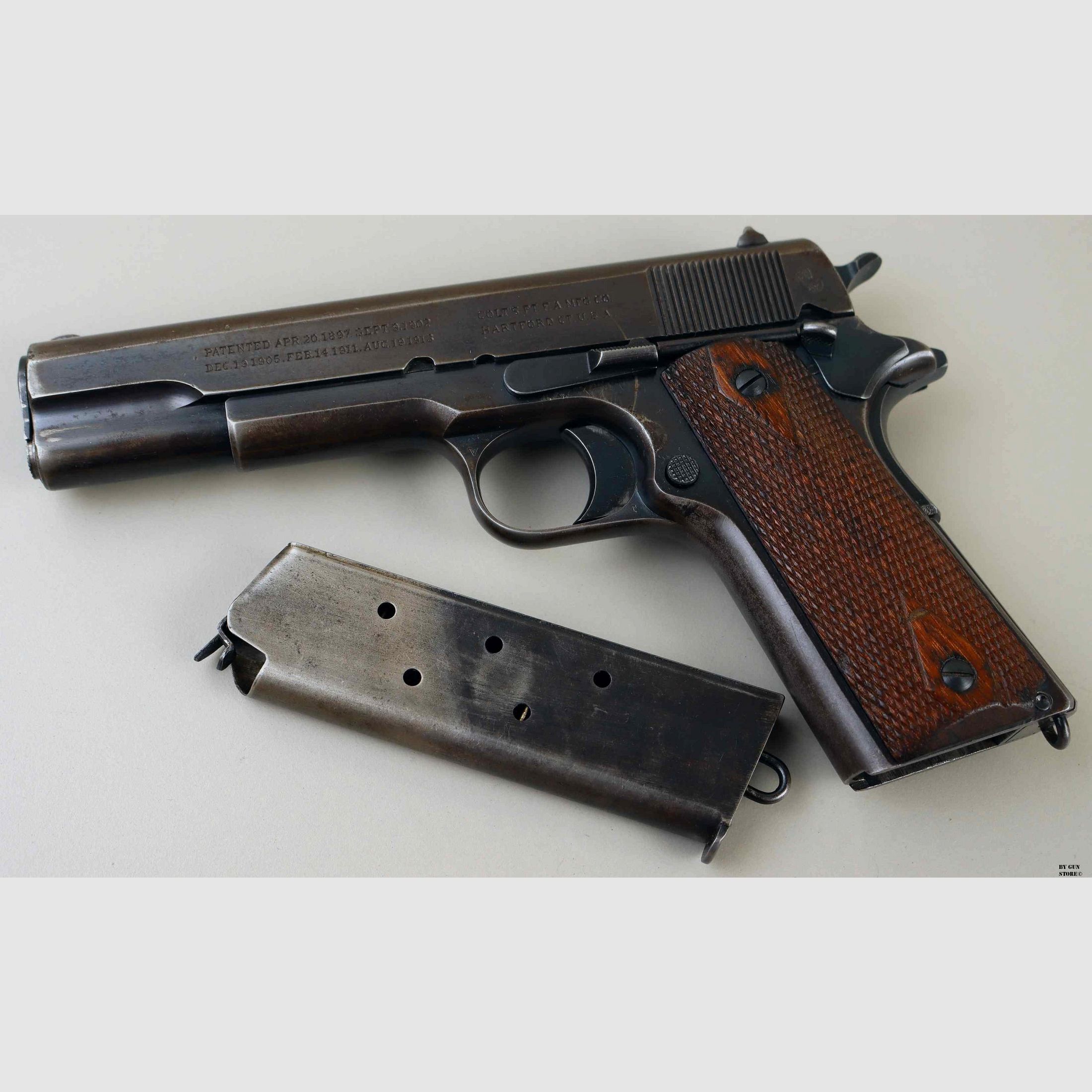 Colt pistol mod. 1911 Commercial cal. 45 ACP matr. C61530, image 15 of 18