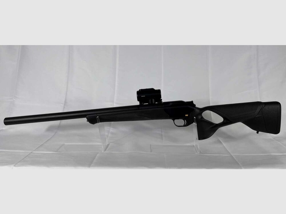 BLASER BLASER R8 Ultimate Silence LL 42 cm 8x57IS + Blaser RD20 Rotpunktvisier