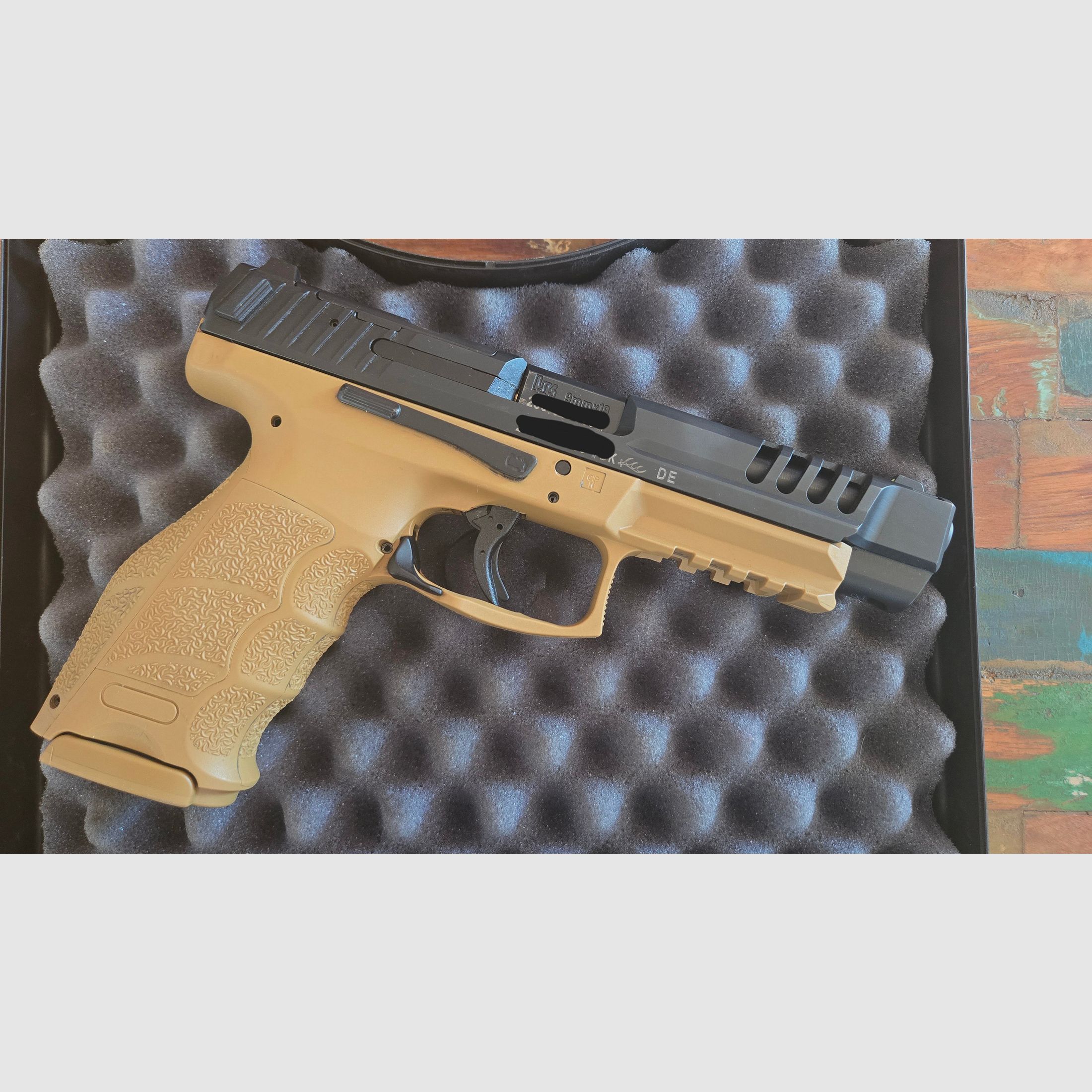 Heckler & Koch SFP9 L OR – modèle spécial en RAL 8000 (Sable)