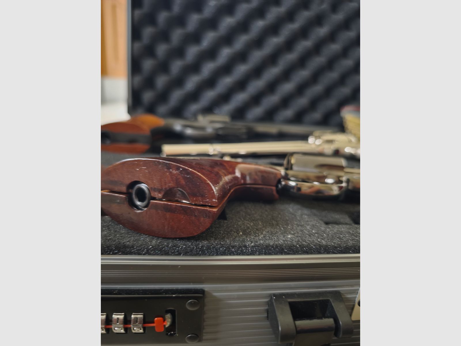 Revolver Set: Remington 1875, Schofield 1877 und M29/Metall+ Echtholz/ Neuwert über 800€