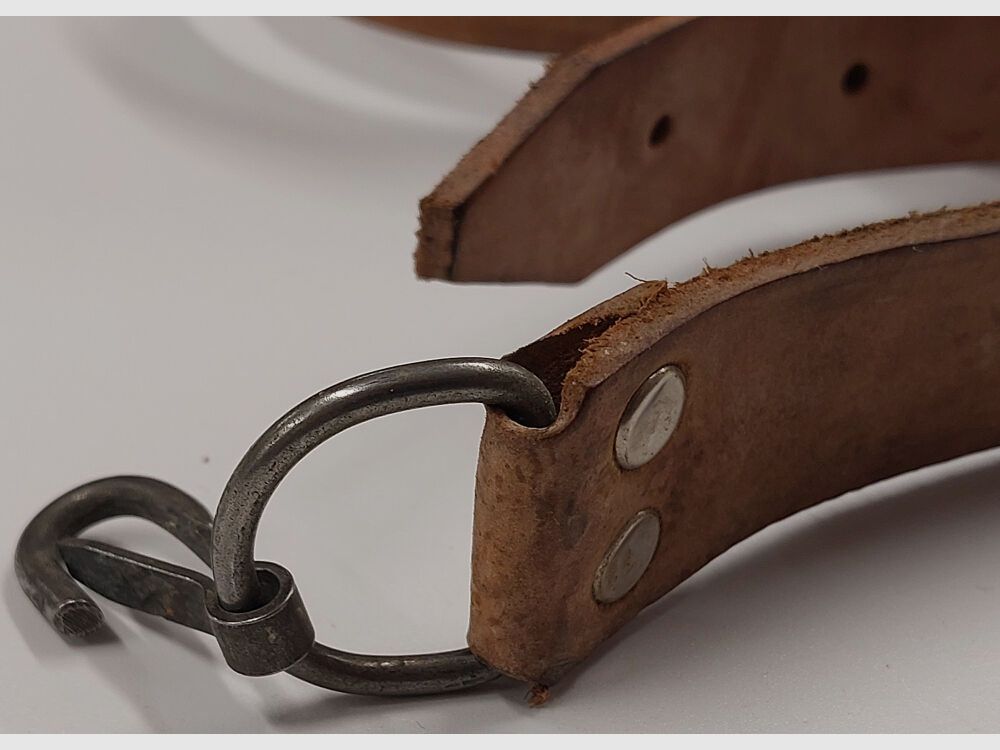 Fémáru Fegyver y Gépgyár (FEG) Original Hungría FEG AK47 Correa de cuero (FEG-AK47-RIEMEN)