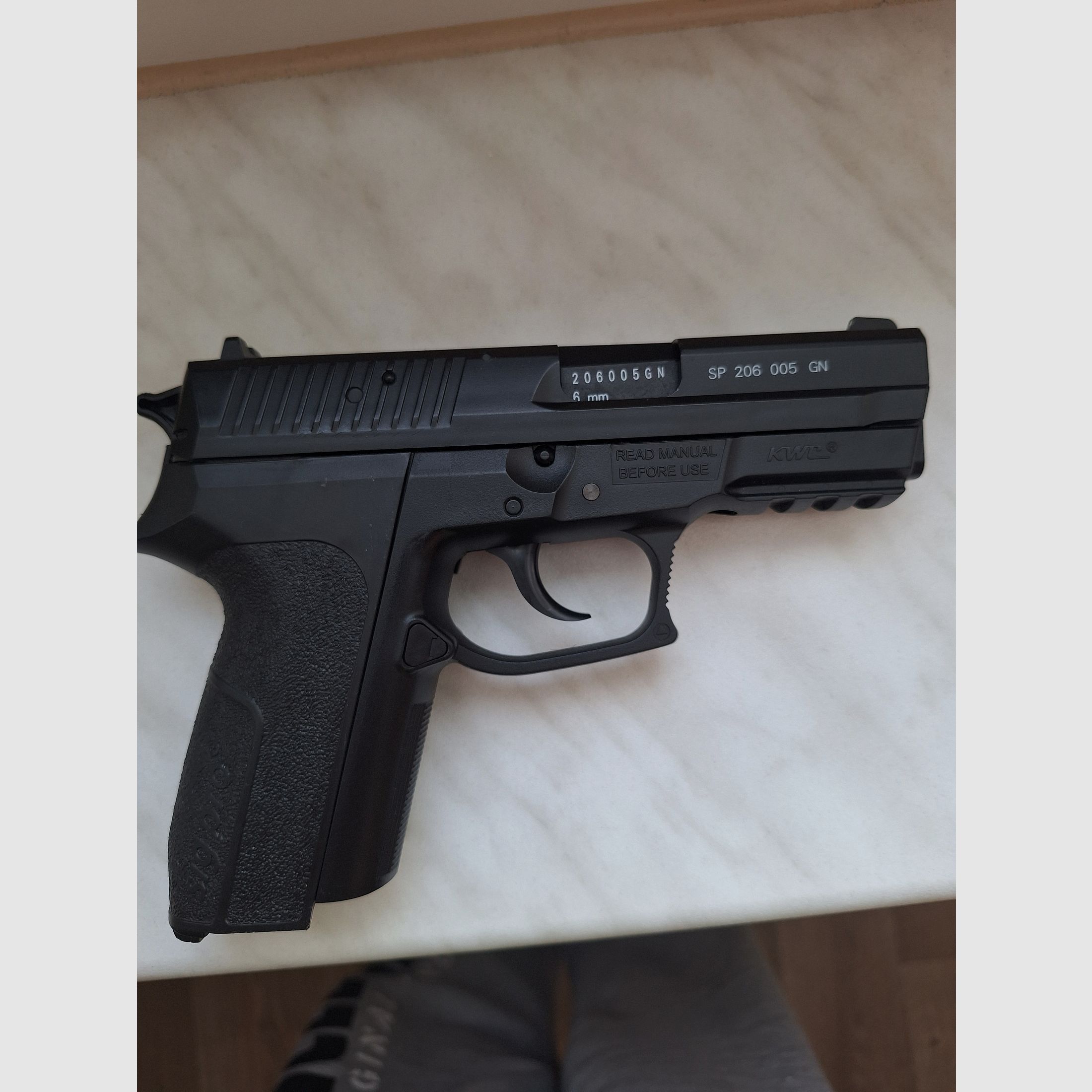 Sig Sauer SP2022 Airsoft 6 mm BB