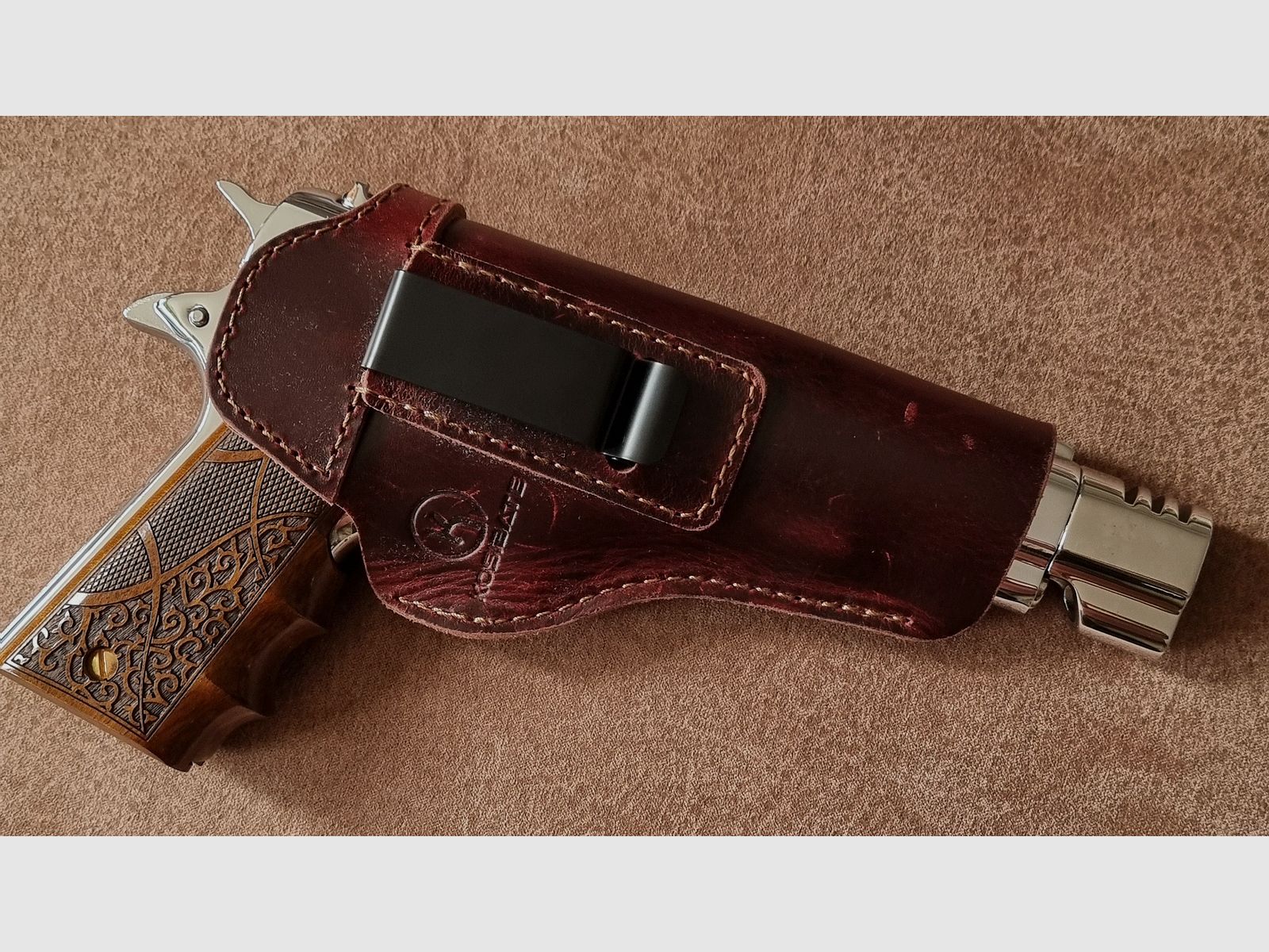 IWG Gouvernement en chrome avec holster
