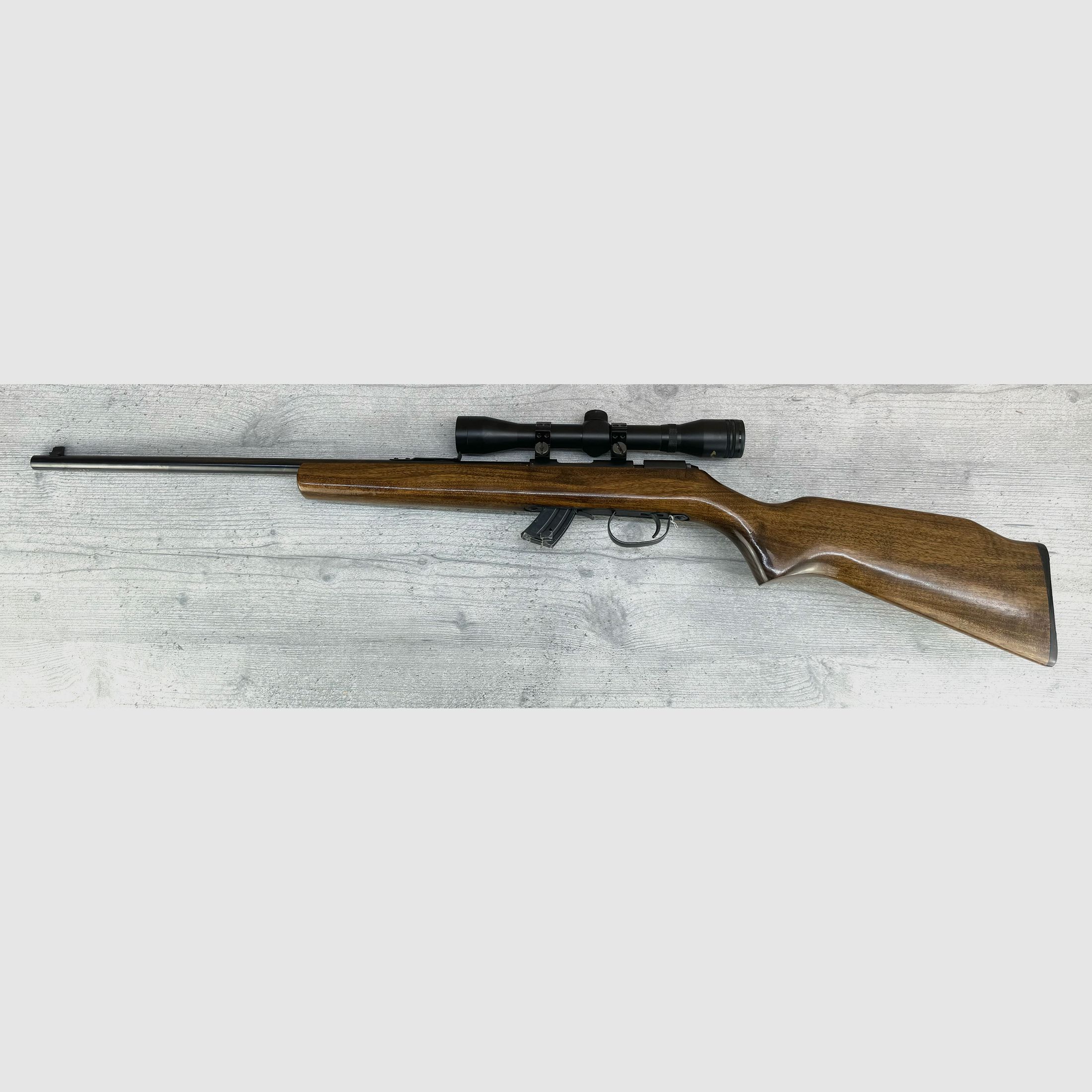 CBC Model 122, Kal.: .22lr Repetierbüchse + Gamo Zielfernrohr