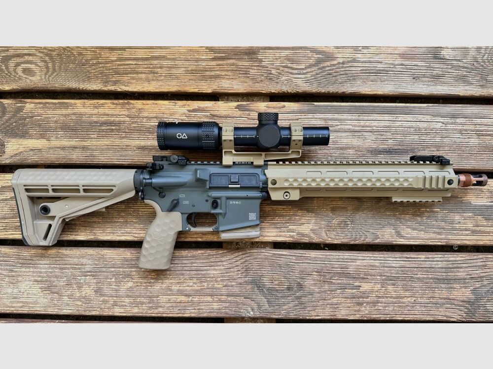 Oberland Arms G96c con OA Sharp 1-8x24 approvato sportivamente .223Rem