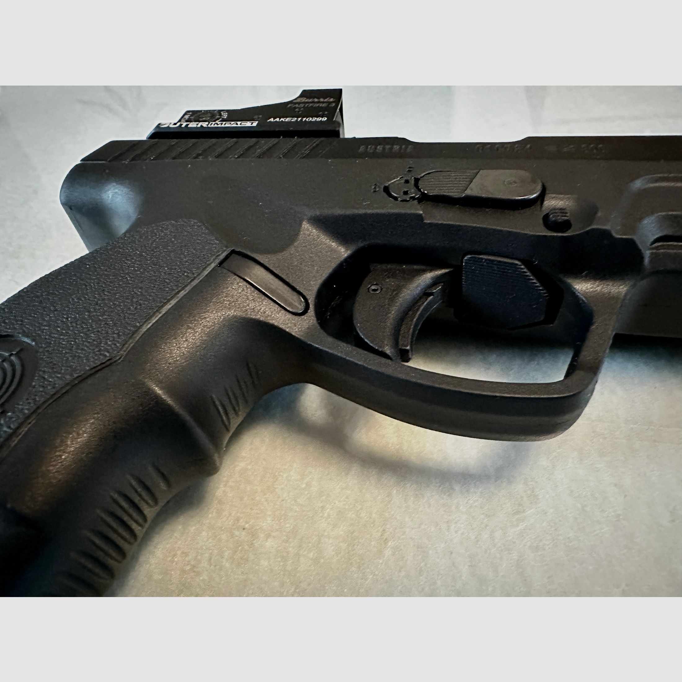 Steyr M9 9mm mit Reddot