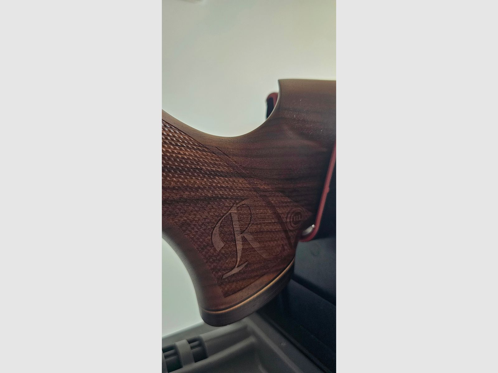 Daystate Huntsman Revere prawy w orzechu włoskim