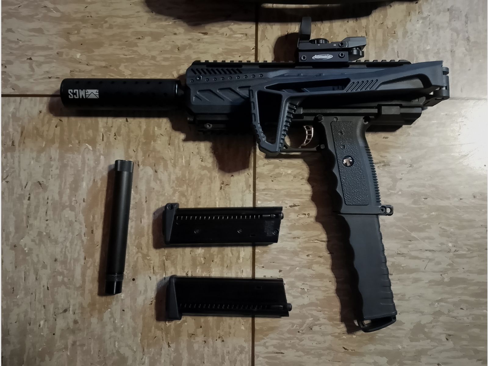 Tippmann Tipx mit MSC Body Kit Markierer .68 mit Zubehör Paintballs CO2 Set Visier Rot Grün Punkt 