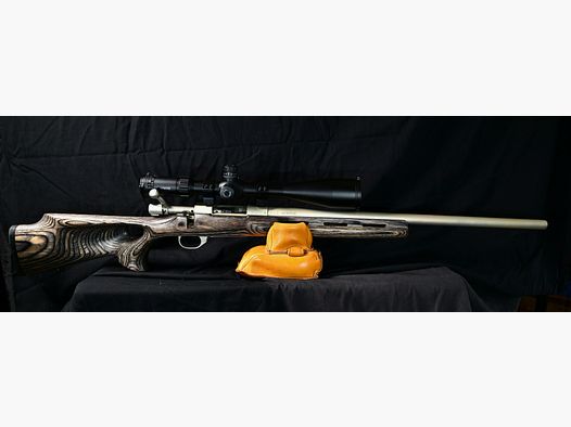 Howa Model 1500 ML mit HAWKE 8-32x56