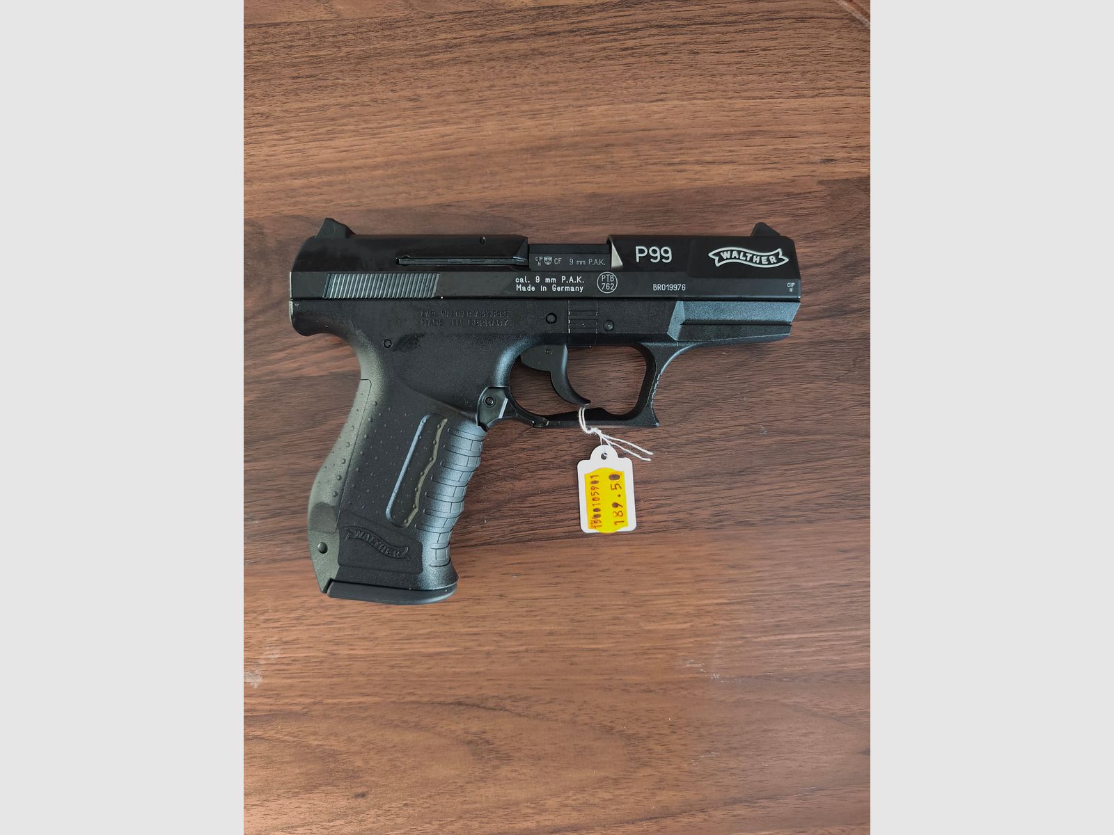 New blank-firing pistol Walther P99 ( PTB 762)