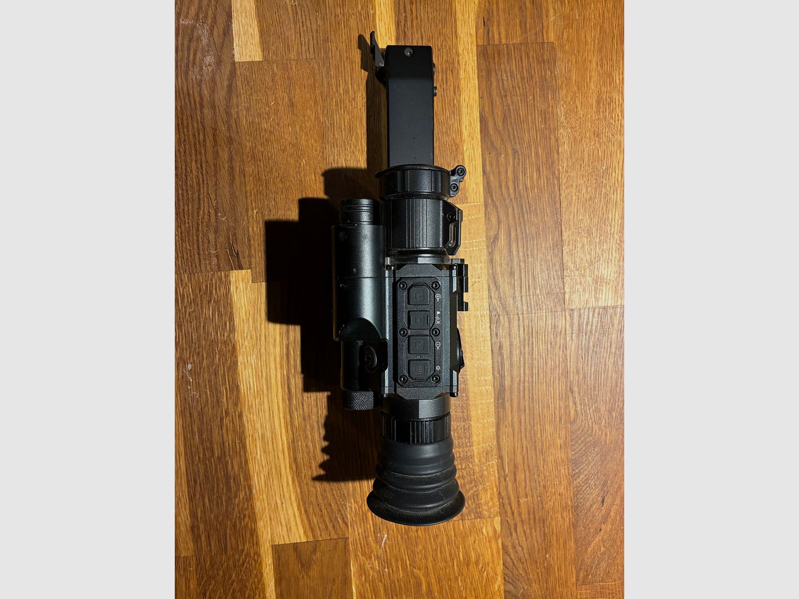 PARD NV008S LFR incluso Innomount QD Picatinny