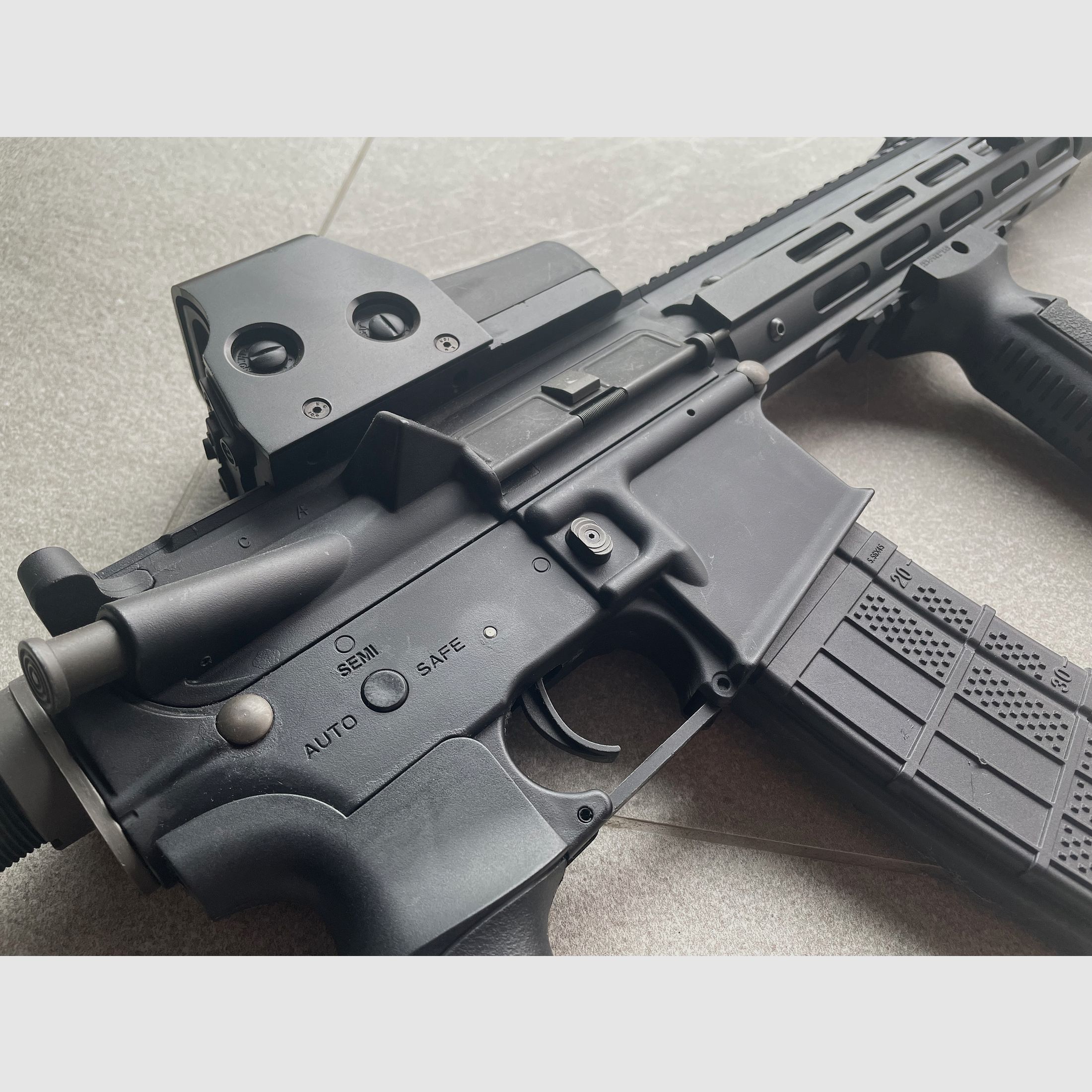 Tippmann M4 con accessori e attacchi