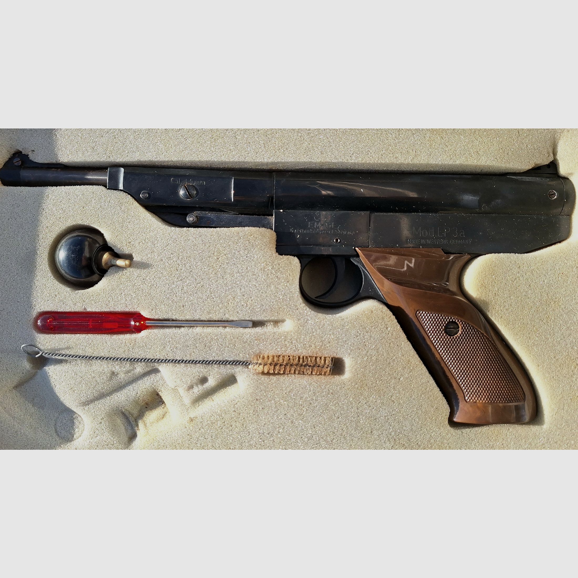 Pistola ad aria compressa LP 3 EM-GE calibro 4,5 mm