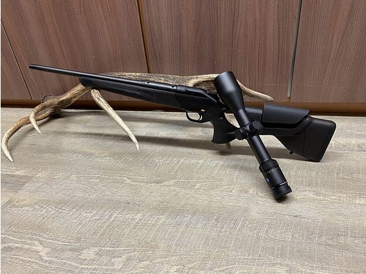 Blaser R8 Ultimate, con Zeiss Conquest V6 2,5-15x56, regolazione del calciolo, canna corta