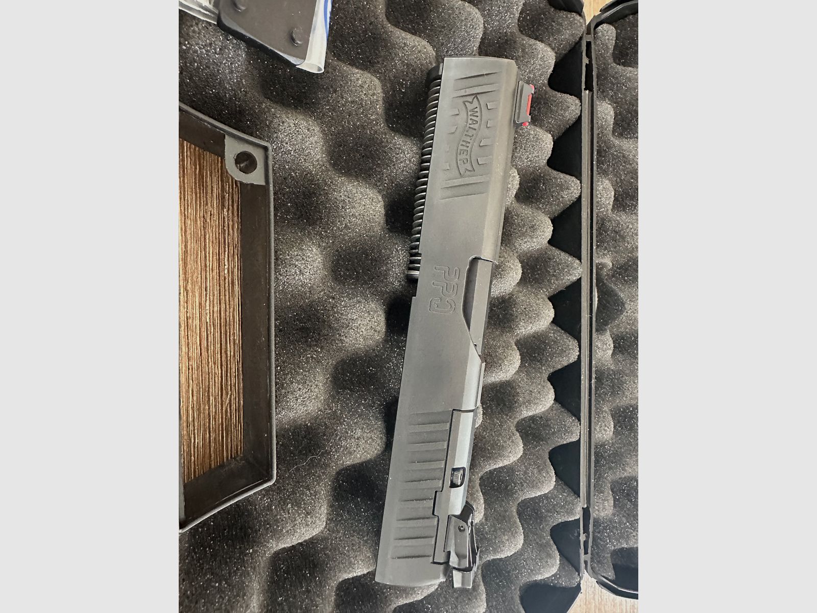 Walther PPQ Q4 4Zoll Wechselsystem OR Optic Ready 9x19 9mm Luger