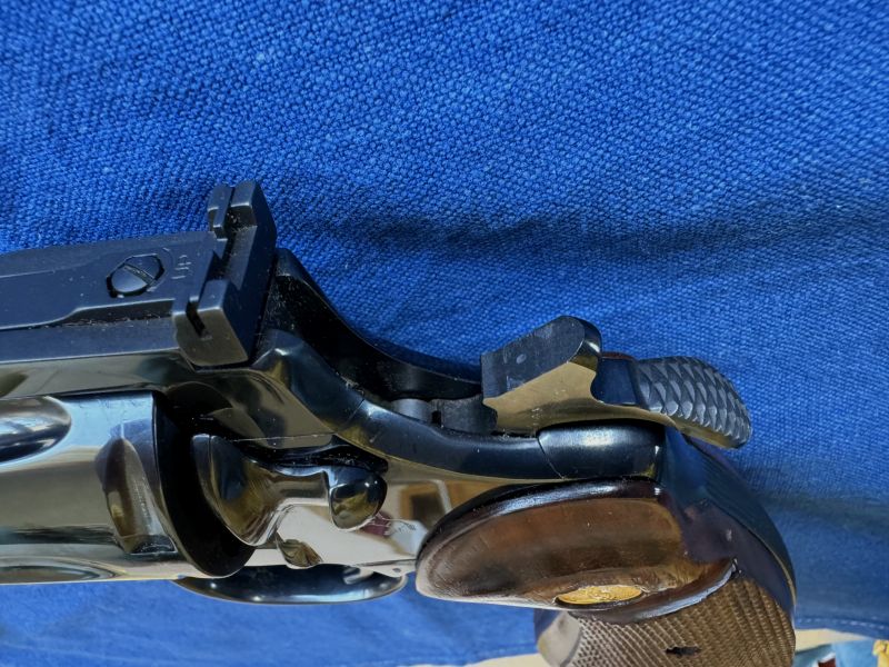 Sammlerstück: Revolver, "Colt Python", Baujahr 1981,mit 4" Lauf,Kaliber: 357 Mag. aus Jägerbestand