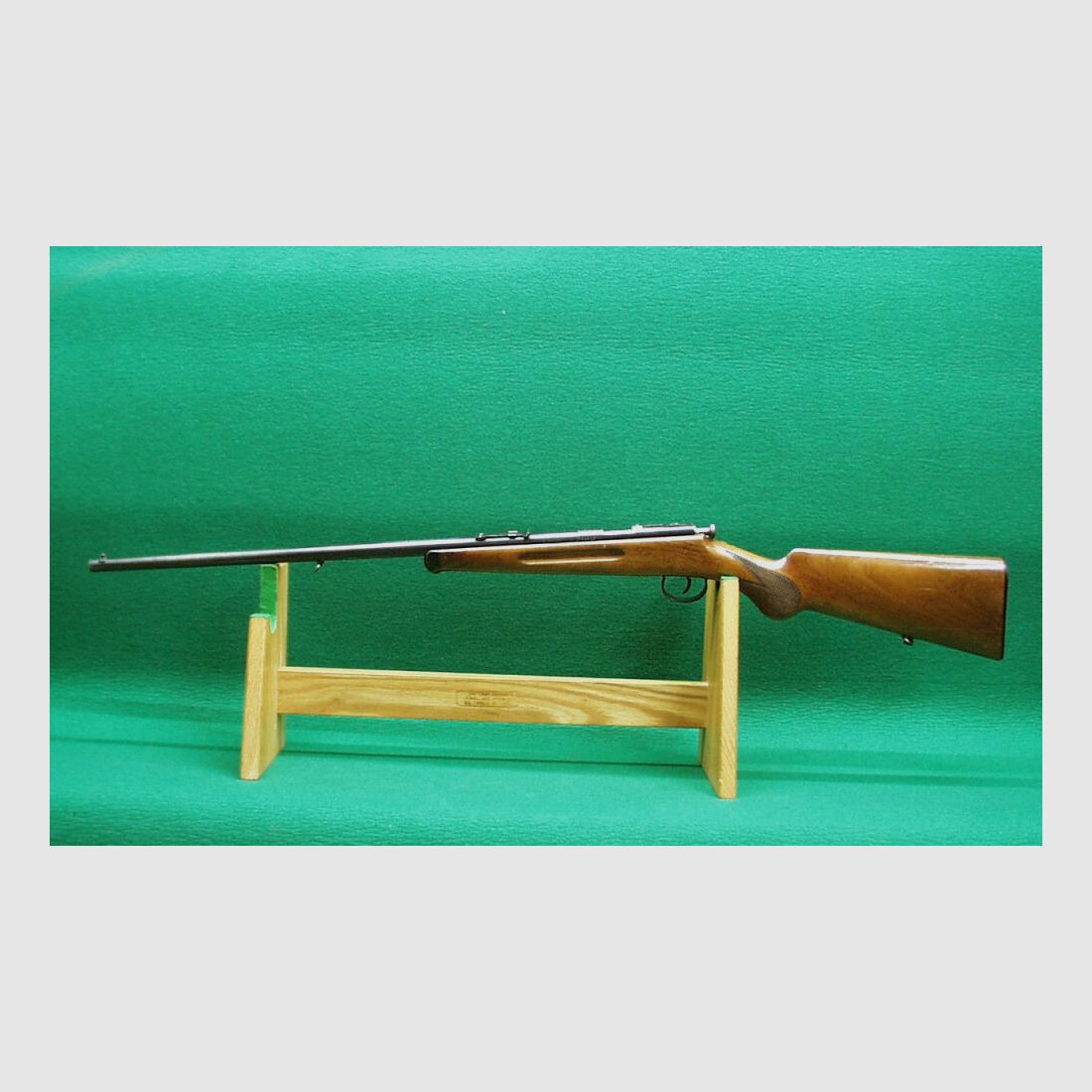 Anschütz single-shot rifle