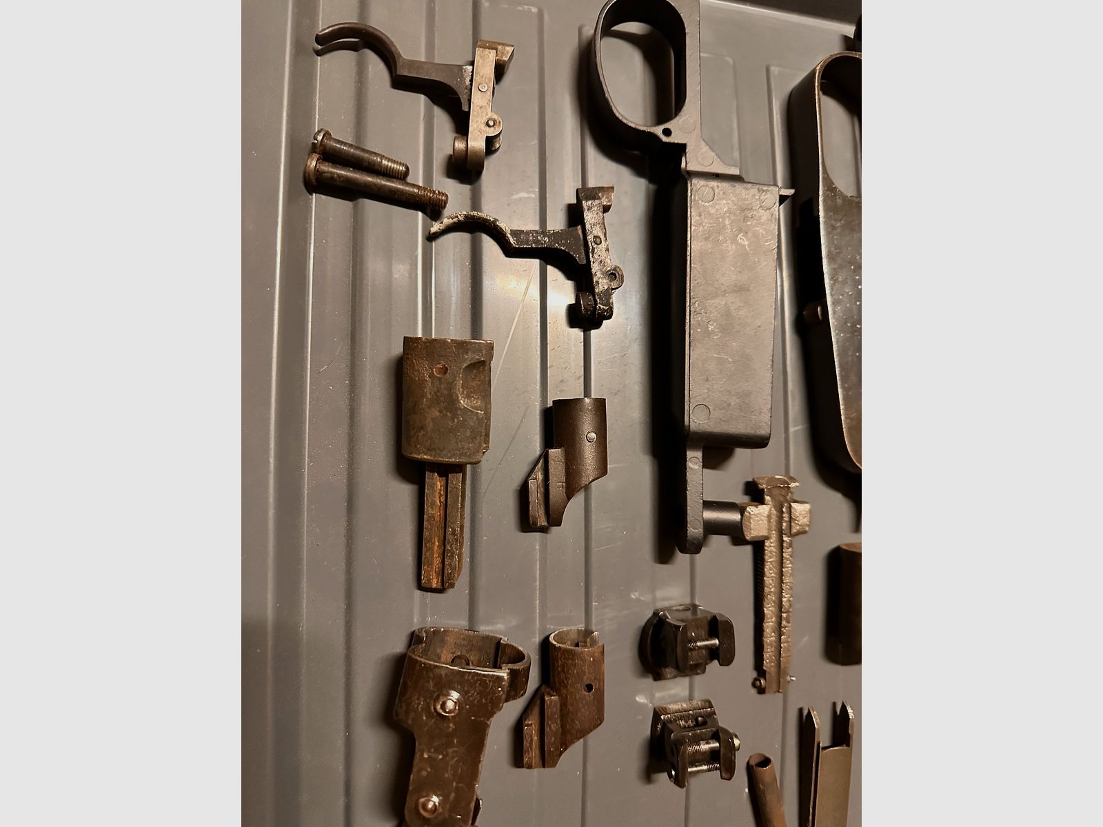 Beschläge alter Gewehre Metall  Karabiner 