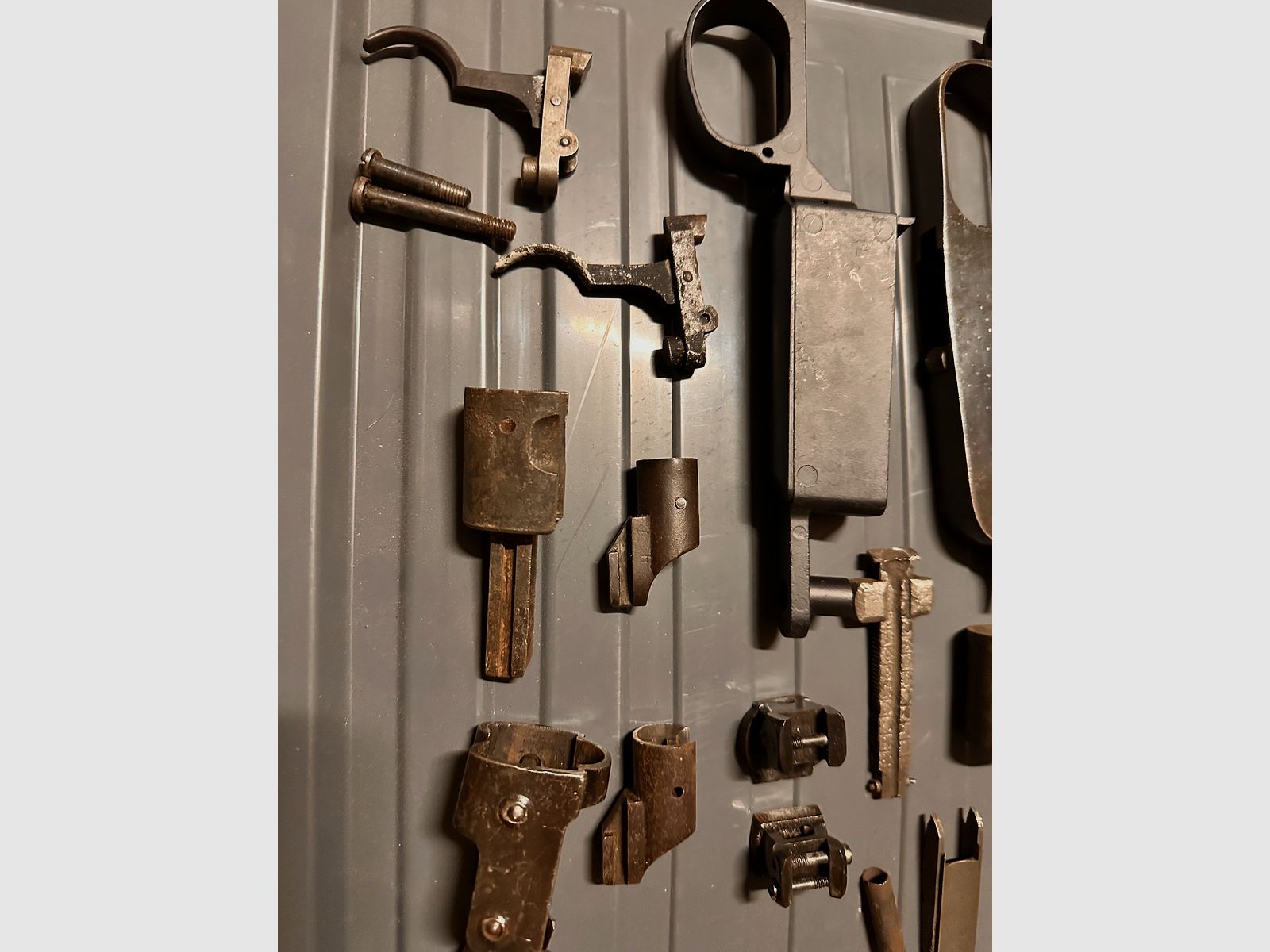 okucia starych karabinów metalowych Karabiner