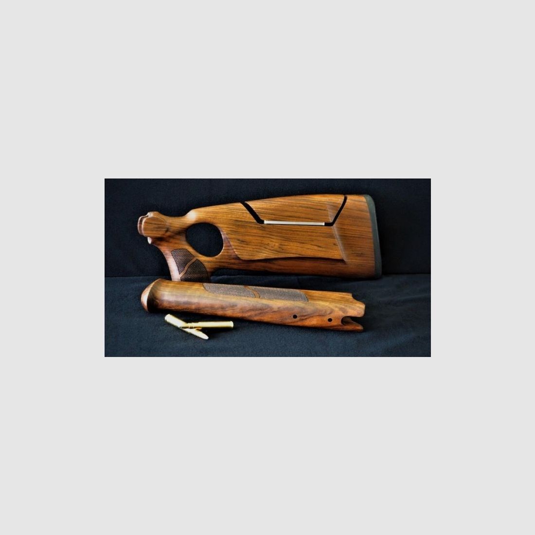 Blaser R93 2-teiliger Daumenlochschaft mit verstellbarem Schaft, Bild 1 von 2