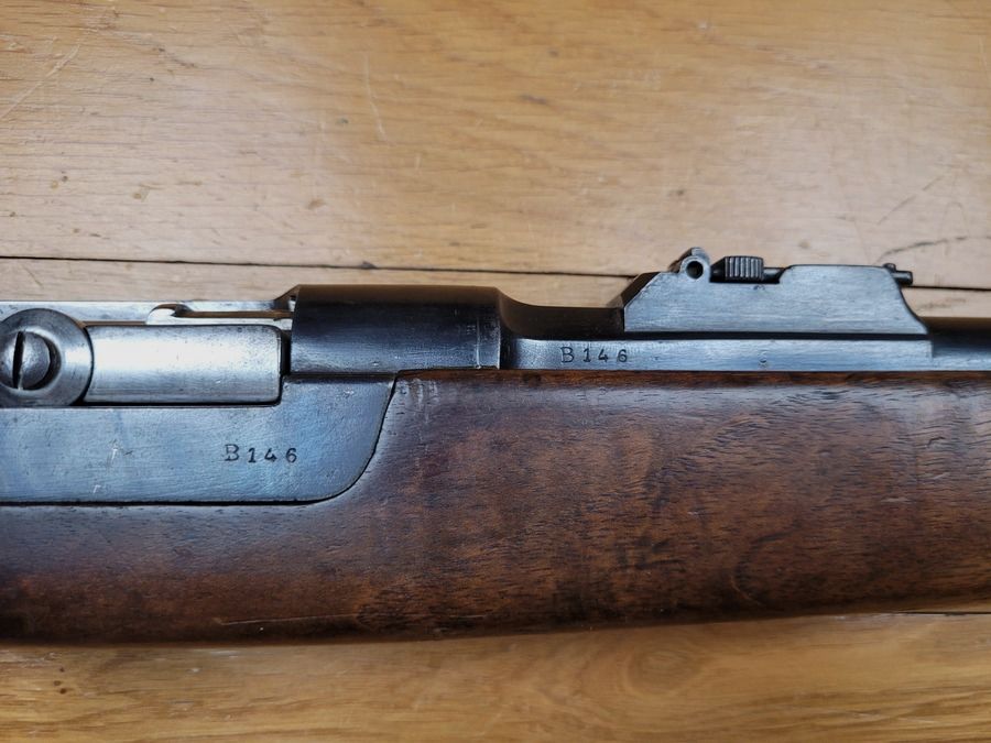 Rarissime portugiesisches Kavalleriegewehr Modell 1886 – Kropatschek-System – 3.000 Exemplare(!) von Steyr – 8x56mm Original – Wunderschöne Macarons – Waffe von 1886 mit Monogramm von König Ludwig I. – TBE, Bild 7 von 33