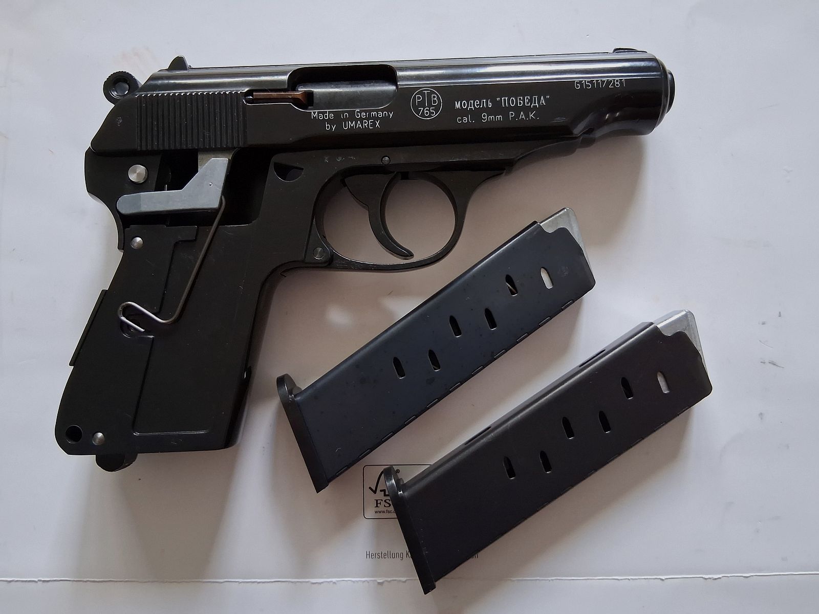 Reck Umarex Mod. Pobeda (Makarov) Cal. 9 mm P.A.K., wooden grips, spare magazine, (like new)