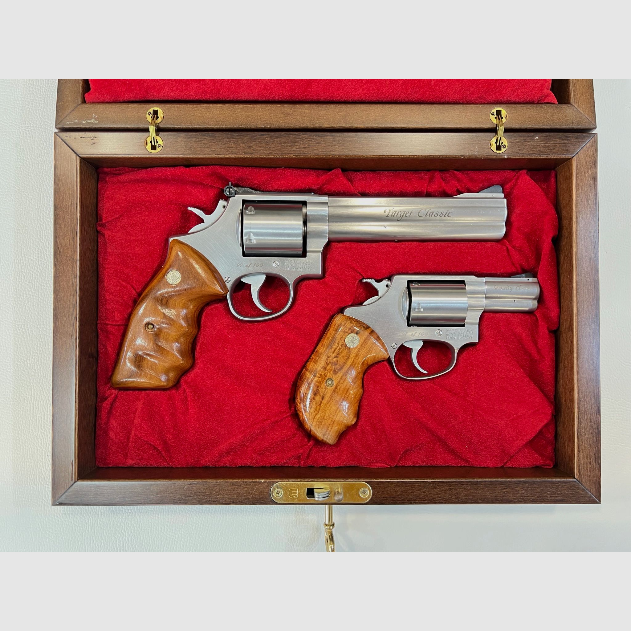 SMITH&WESSON LIMITED EDITION CLASSIC COLLECTION – 38 SP. / 357 MAG., image 1 of 5