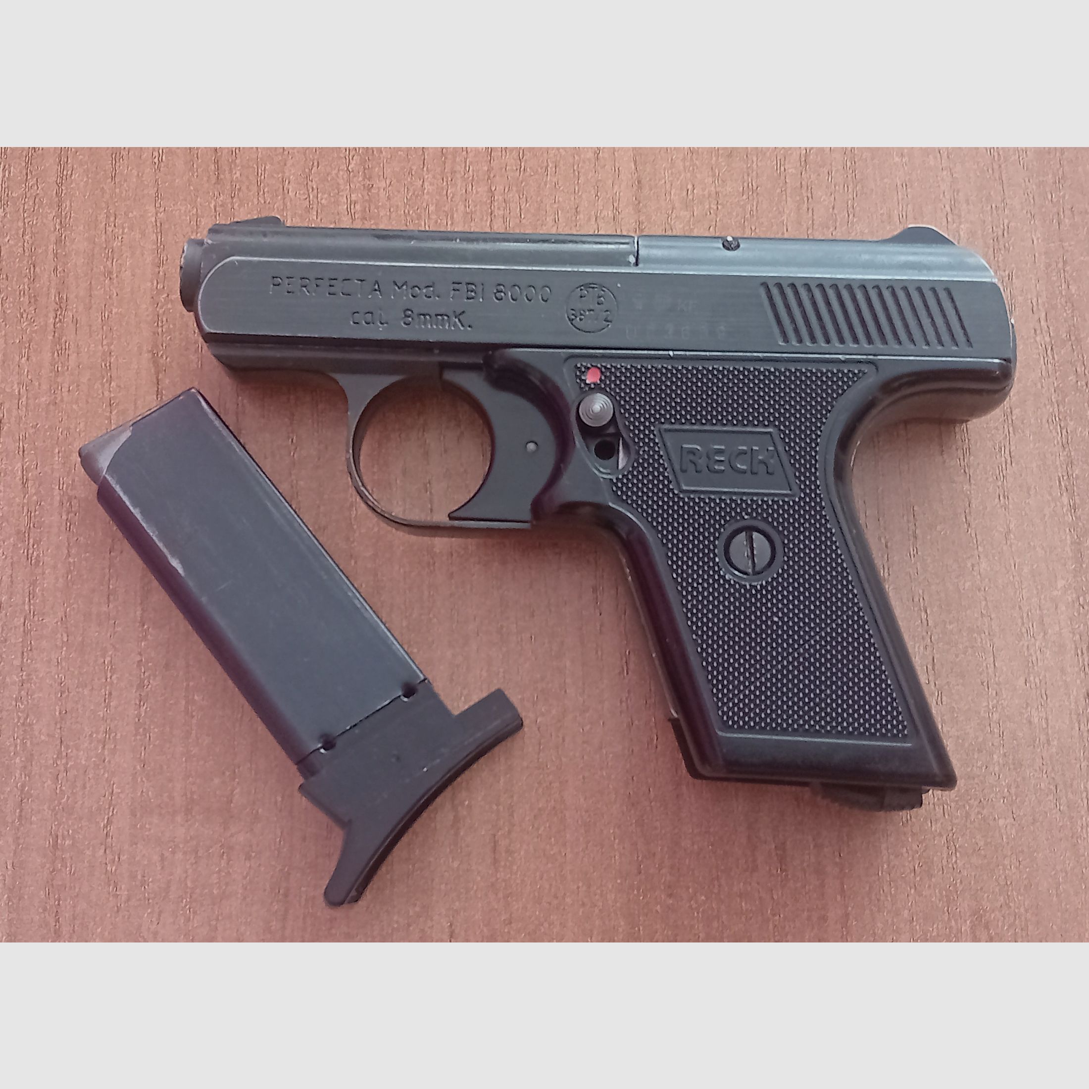 Reck FBI 8000 Cal. 8 mm Knall dans le PTB 387/2