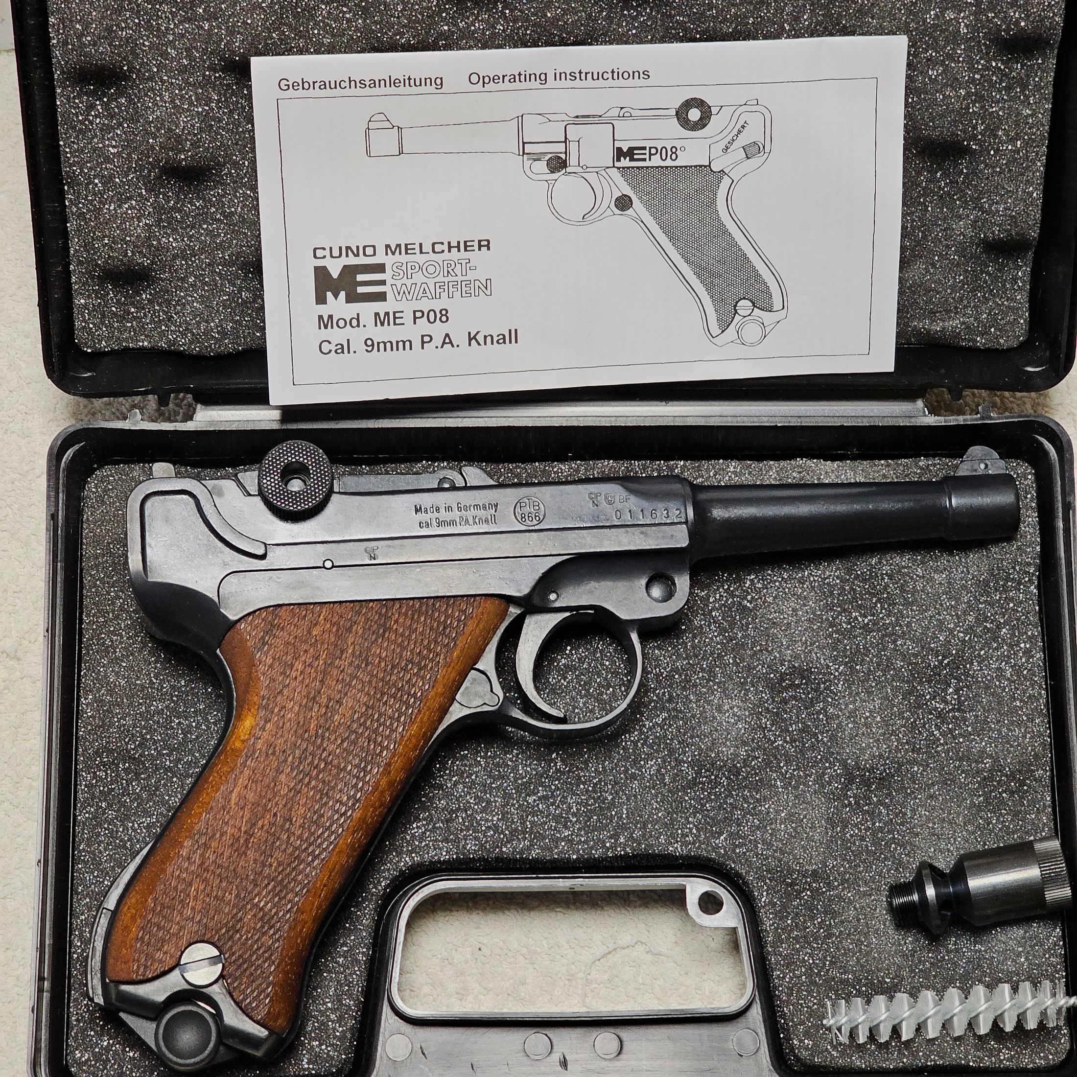 Pistola de fogueo ME P08