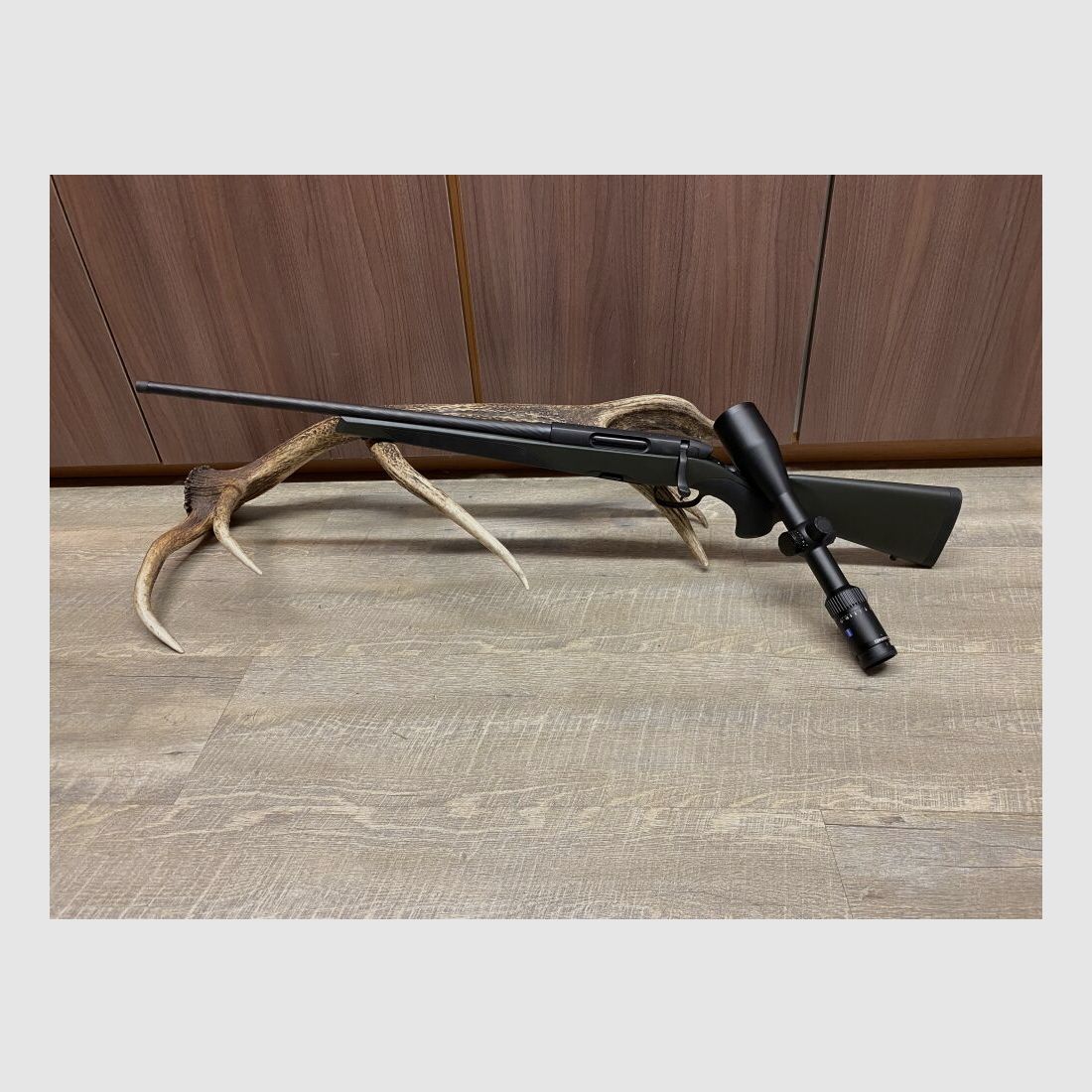 Steyr Mannlicher	 SM 12 SX links, mit Zeiss Conquest V4 3-12x56