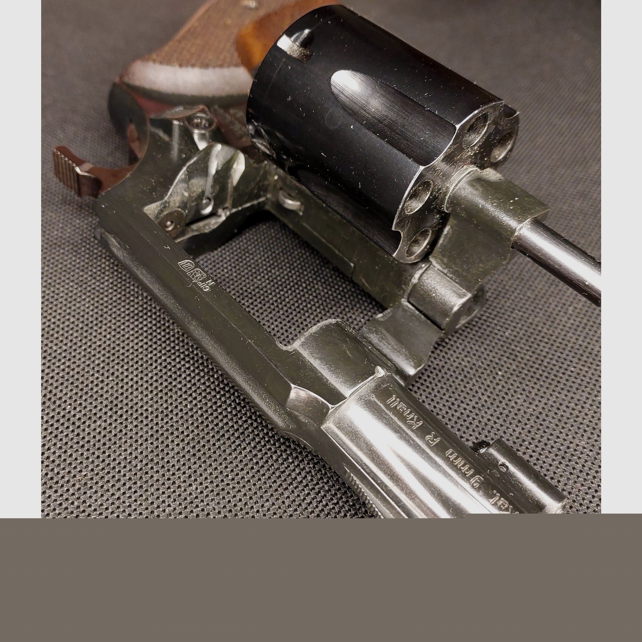 Weihrauch HW37 Kal. 9mm R.K. (PTB 887) OVP mit Holzgriffen und Lederholster - sehr gut erhalten (Arminius HW 37)