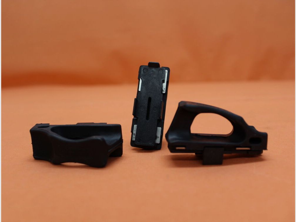 Magpul AR-15: Magpul Ranger Floorplate (MAG020-BLK) Rubberized magazine floorplate with grip loop 3-pack