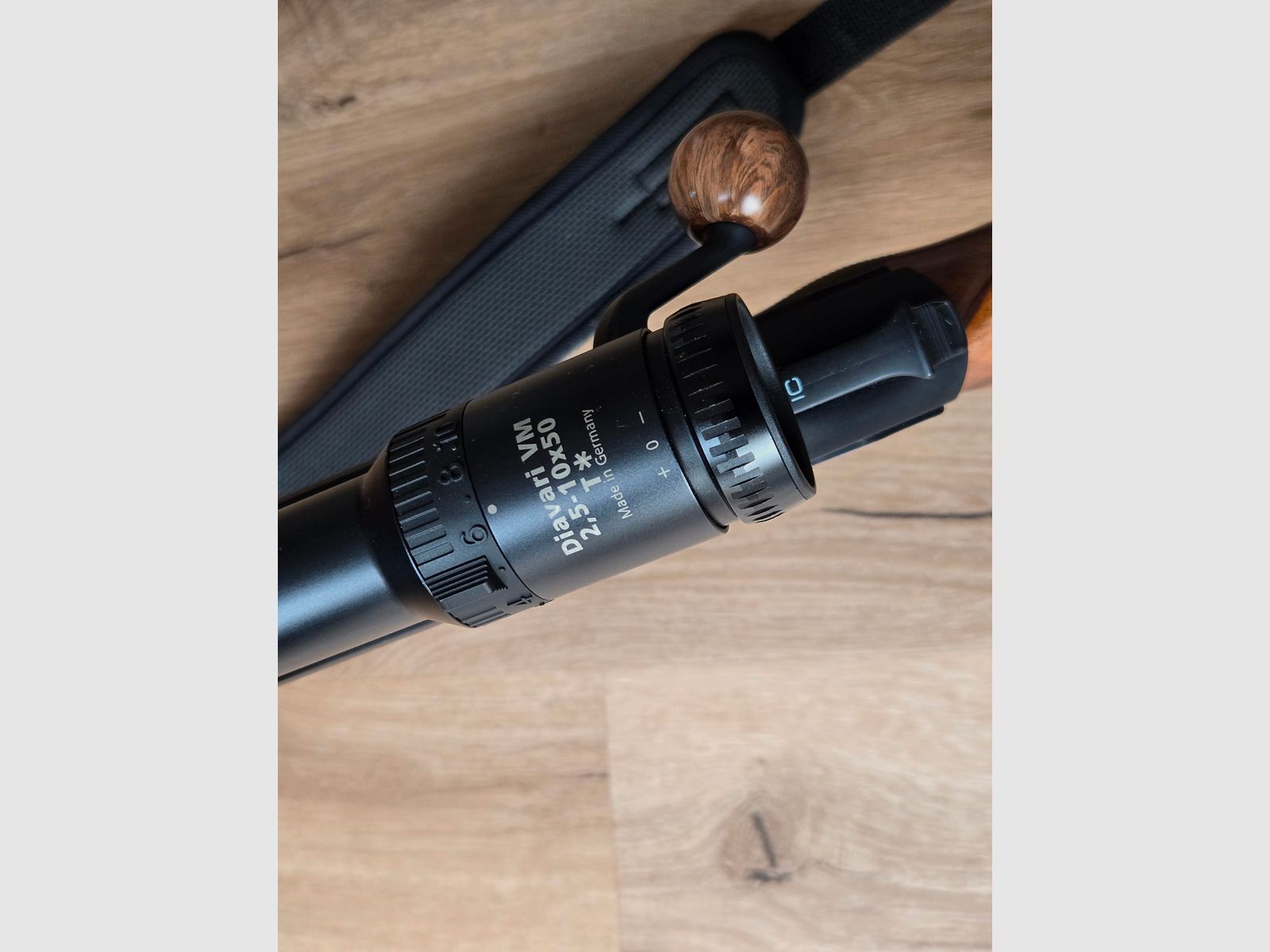 Blaser R8 avec crosse en bois premium