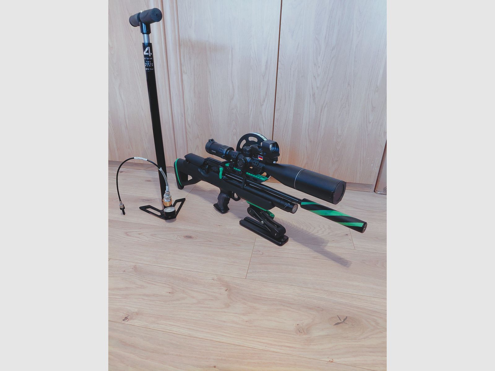 Weihrauch hw100 Bullpup mit Hawke Sidewinder 8-32 FT