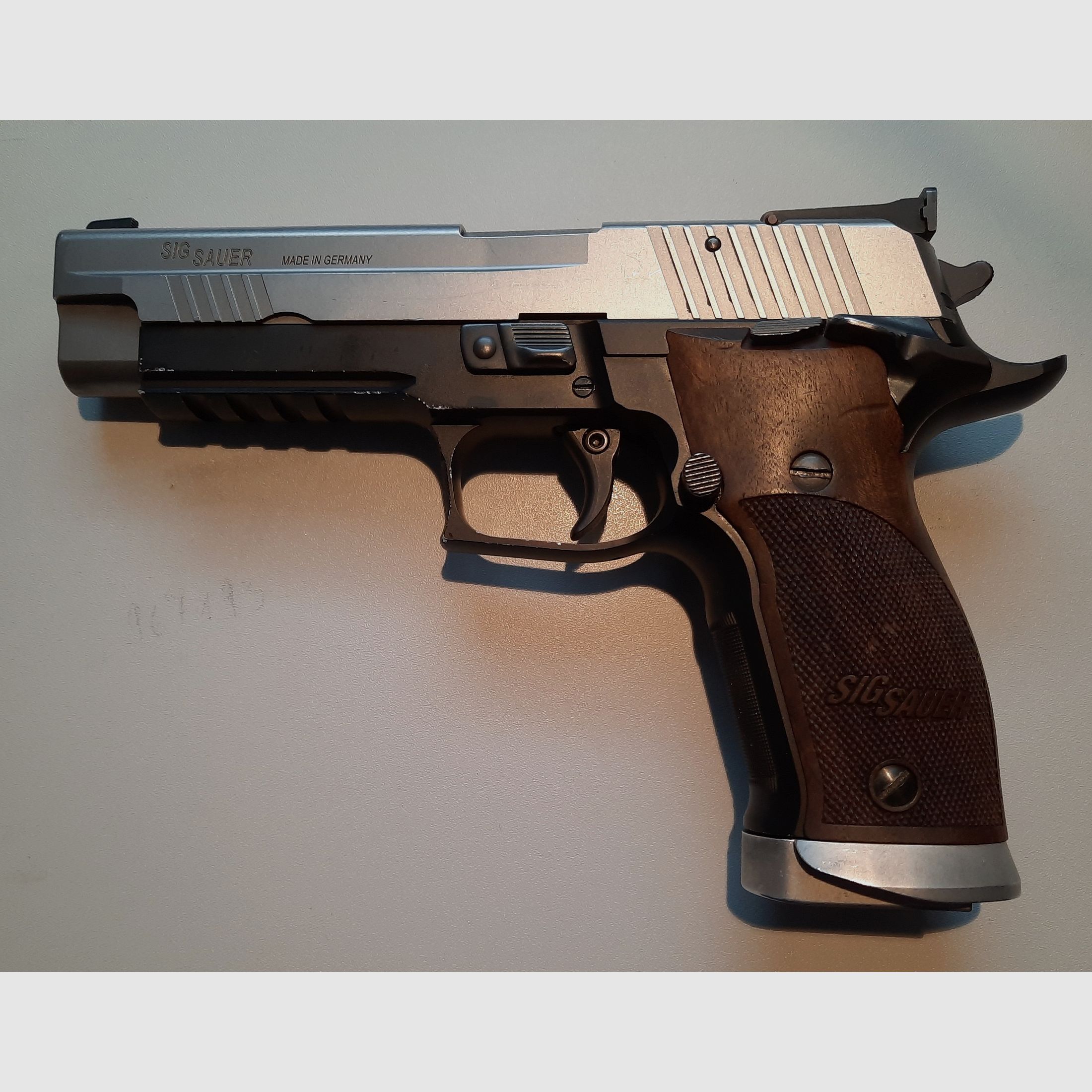 Pistolet SIG Sauer & Sohn P226 S - X5