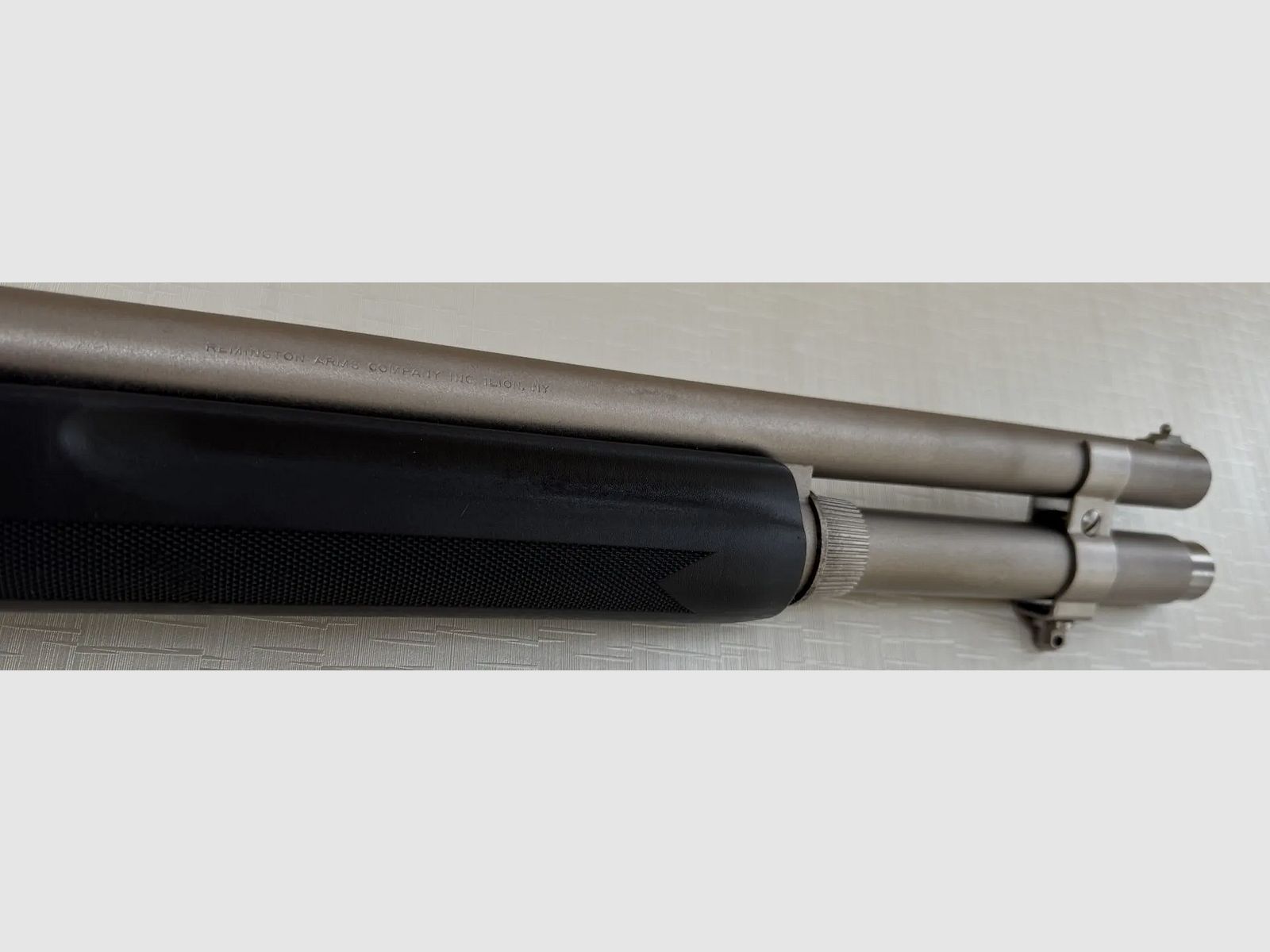 Remington 870 SP Marine Magnum - bijna nieuwe, licht gebruikte pompgeweer met voorhand in kaliber 12/76
