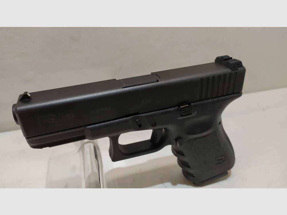 Glock 19