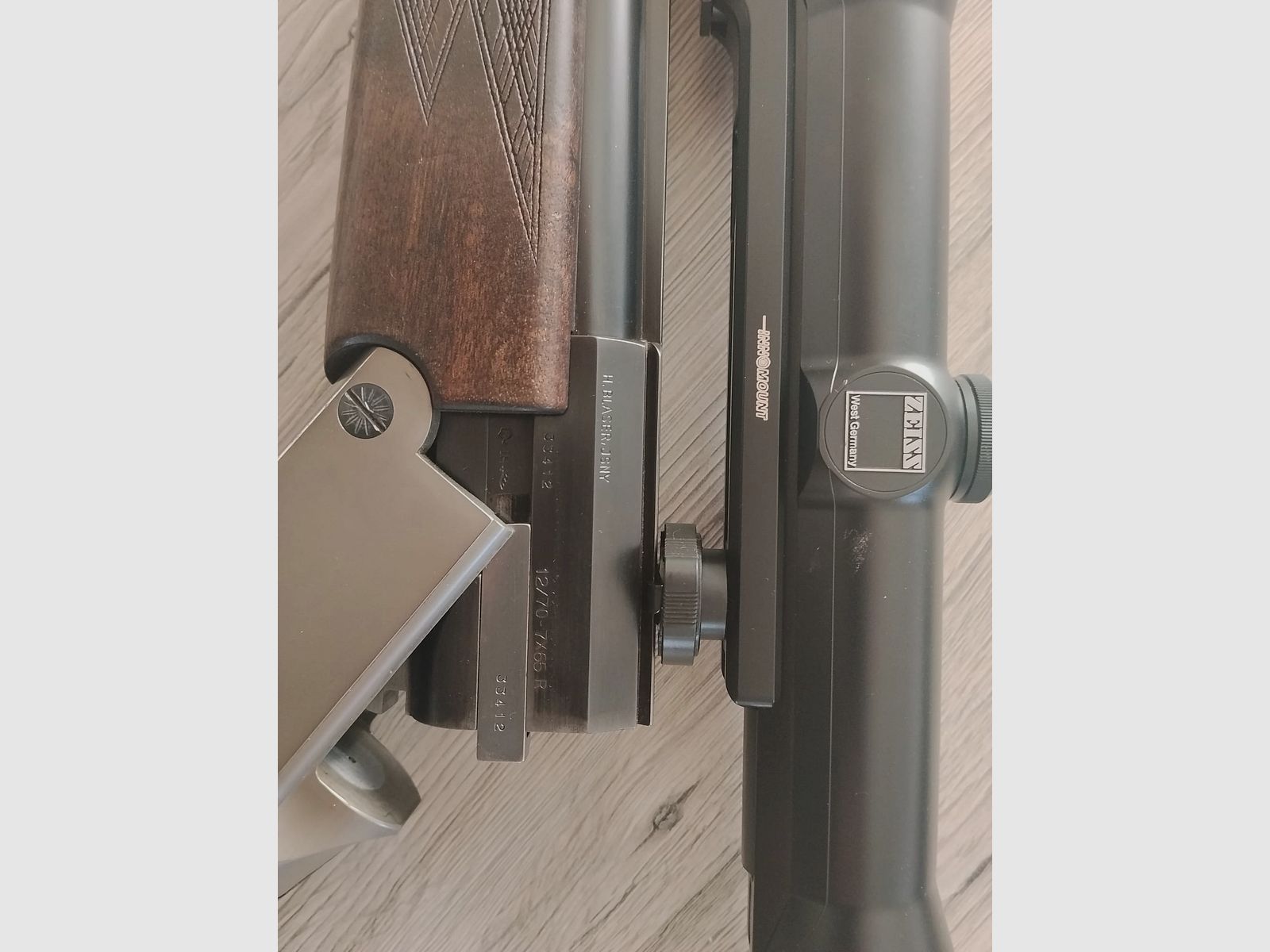 Blaser BBF ES 800 Handspanner, 7×65R und 12/70 mit Zeiss Diavari -ZM 2,5-10×48 T*, Bild 2 von 3