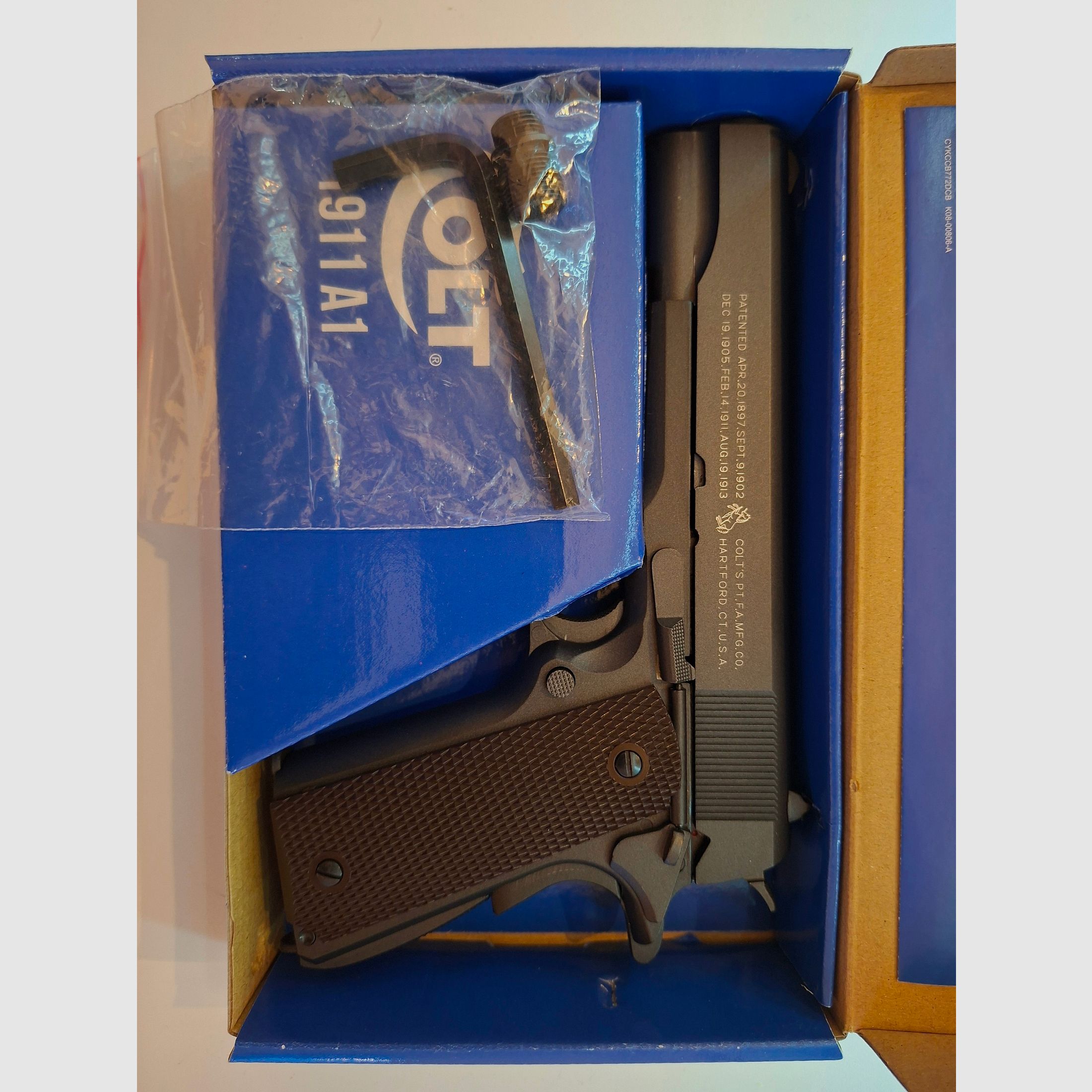 KWC Colt 1911 CO2 Blowback Parkerized 6mm, Bild 6 von 6