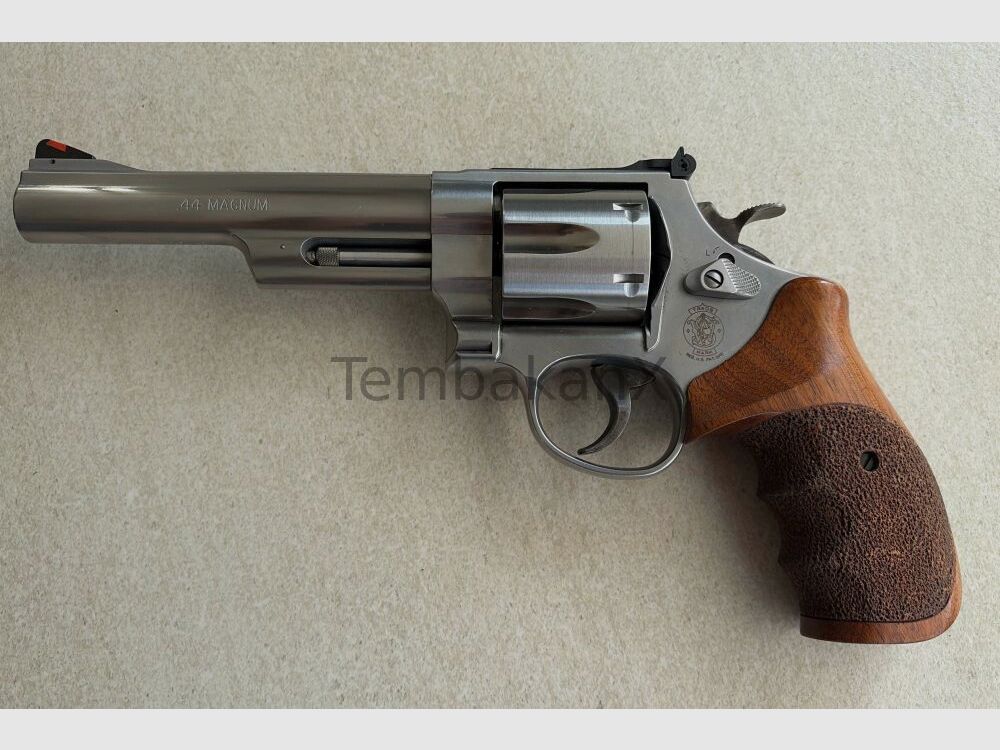 Smith & Wesson 629-6 mit Koffer .44RemMag