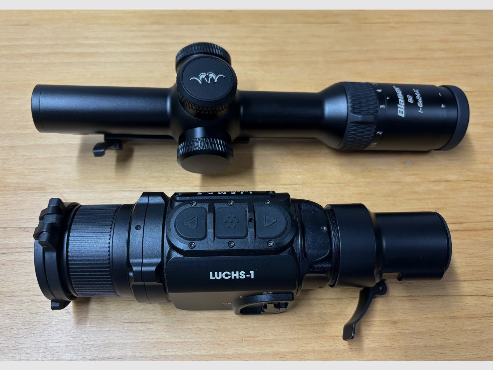 <Liemke Luchs thermal imaging attachment, like new, in excellent condition.