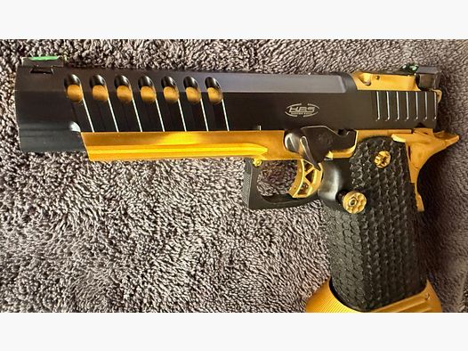 IPSC Standard Optic STI 2011 HPS Weapon Range Master 5.4“ with front cut, Picatinny rail weapon is optic ready and Odin2 stock PCC