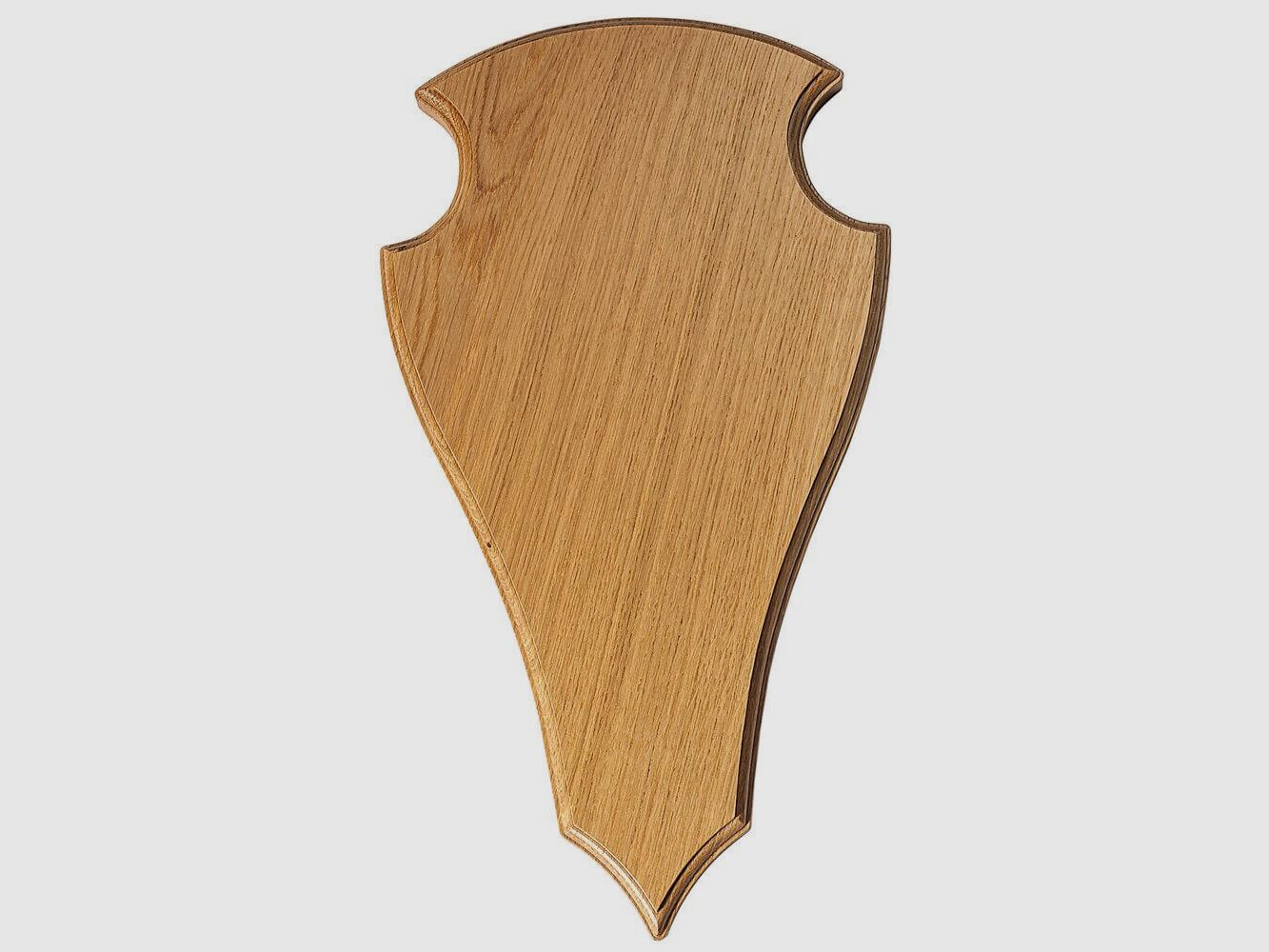 Massives Eichenschild für Damwild & Rotwild – Spitz – 36 x 20 cm
