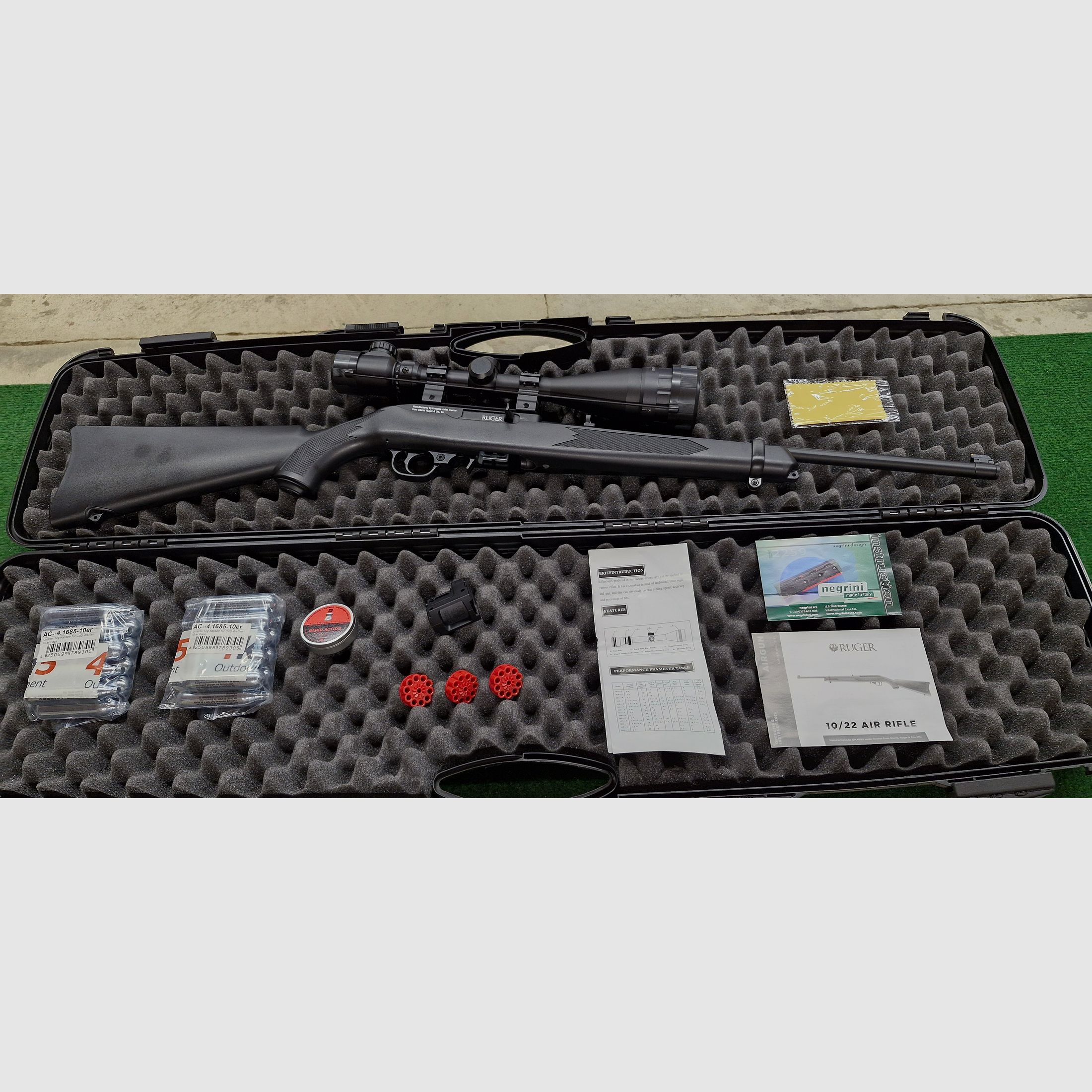 Ruger 10/22 - CO²-Gewehr mit 10-Schuss-Magazin und Zielfernrohr, Diabolo, Zubehör