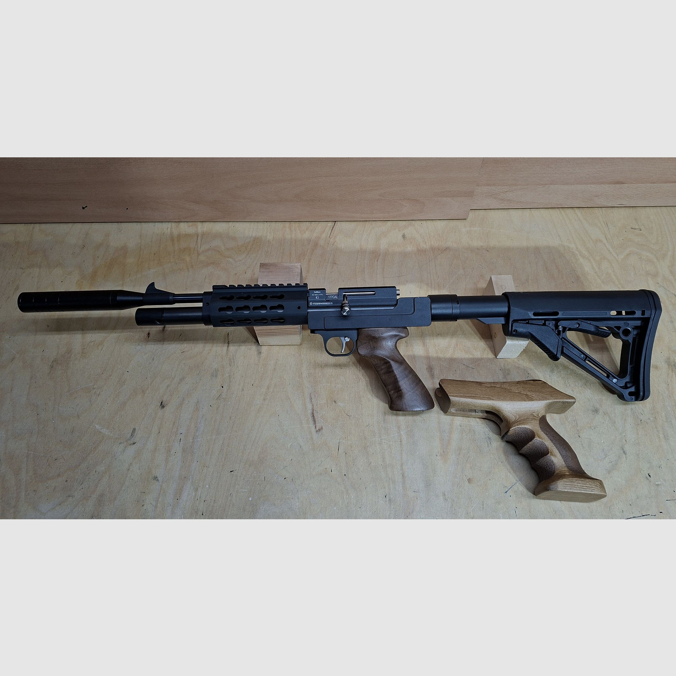 Diana Bandit Gen II Pressluftpistole mit Taktischem Body Kit AR 15