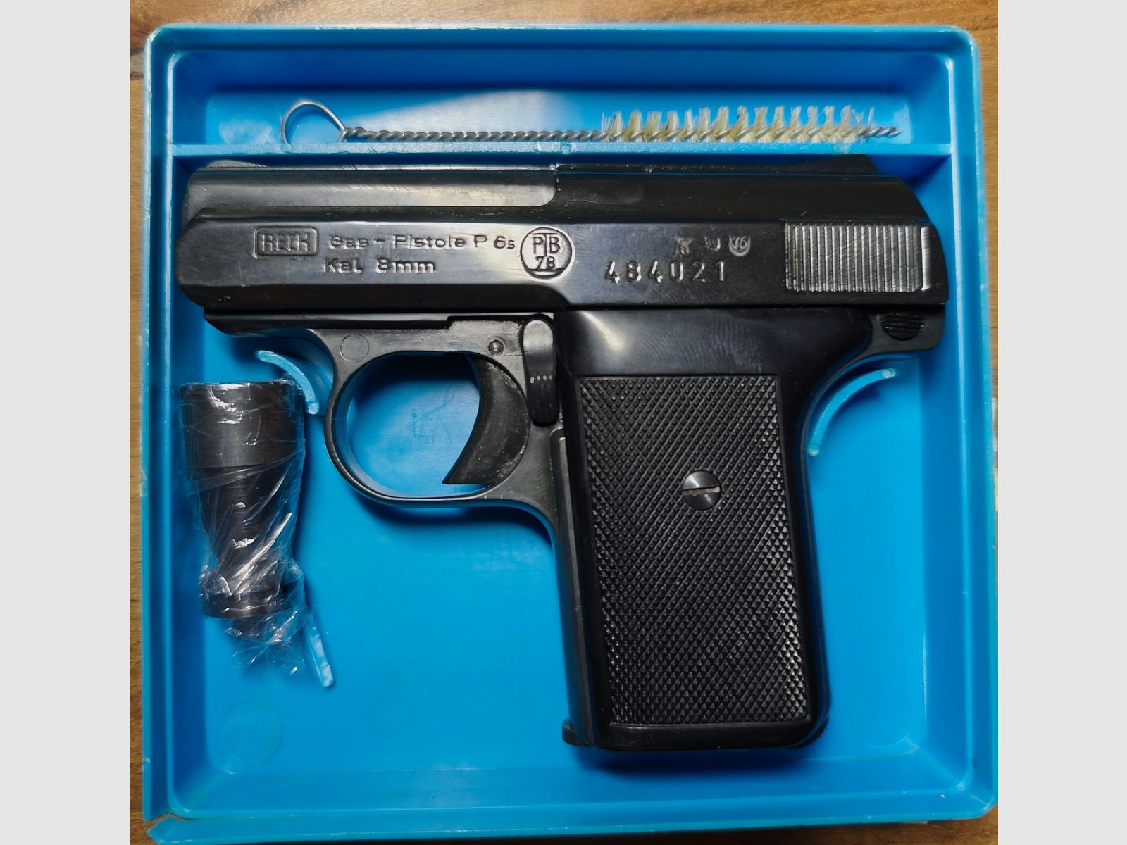 Reck P 6 S caliber 8mm old PTB 78 collector's pistol +10 shots CS gas from Umarex