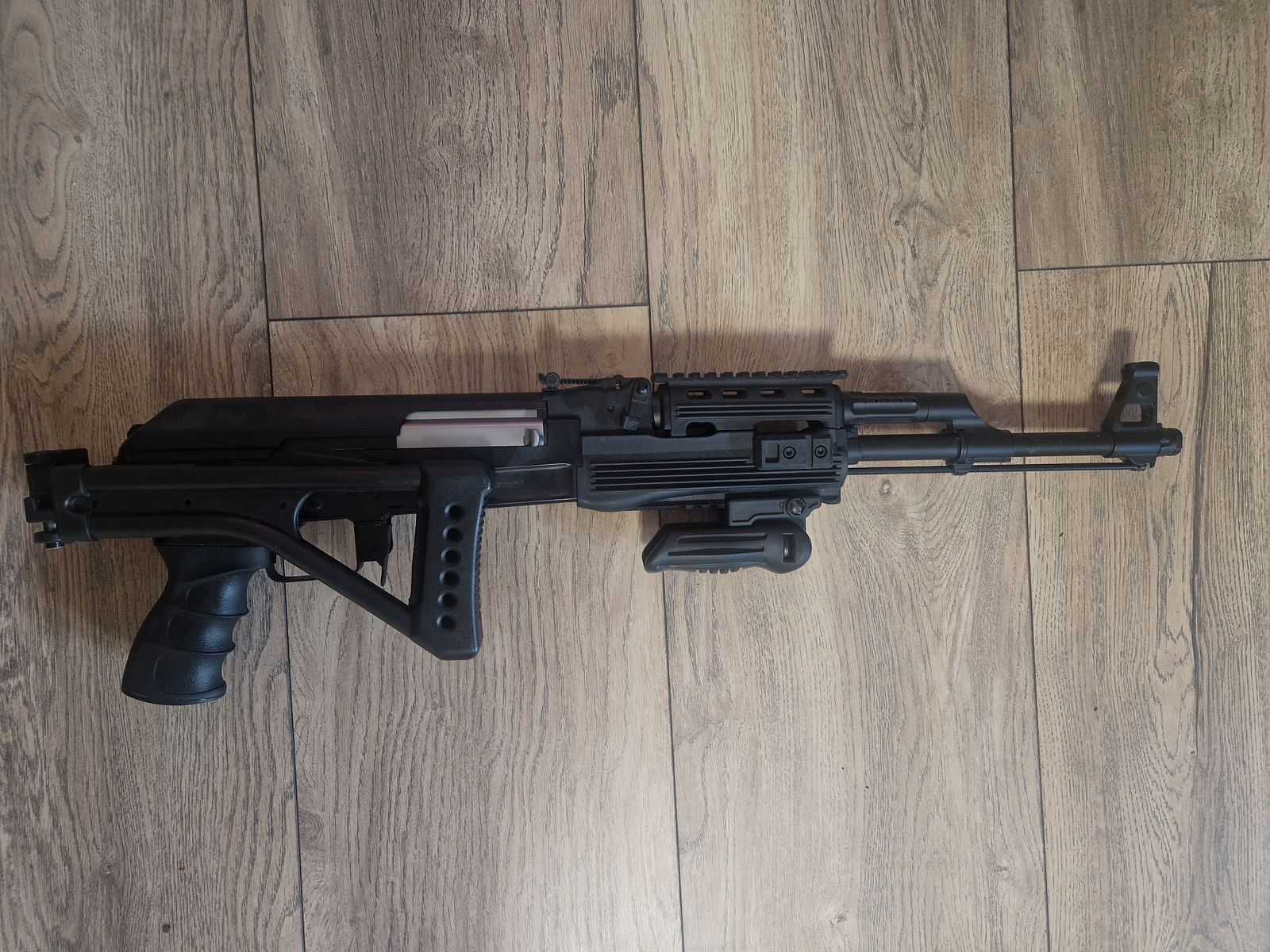 Begadi AK Sport "Tactical" S-AEG mit CORE EFCS / Mosfet & Klappschaft