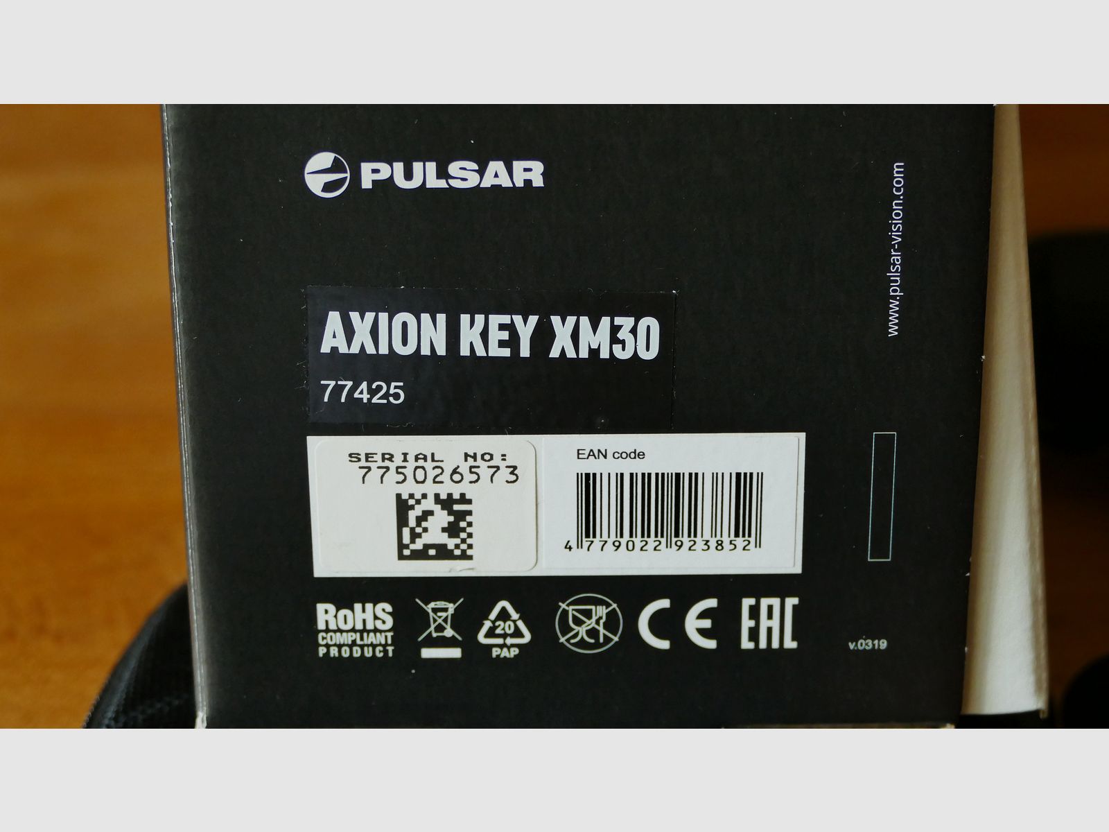 Wärmebildkamera PULSAR Axion Key XM30 mit 4 Akkus / Originalverpackung / Ladegerät / Tasche / ....